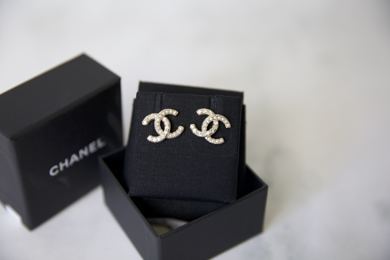 Chanel Earrings, Pearl and Diamond shaped Crystal CC, New in Box WA001