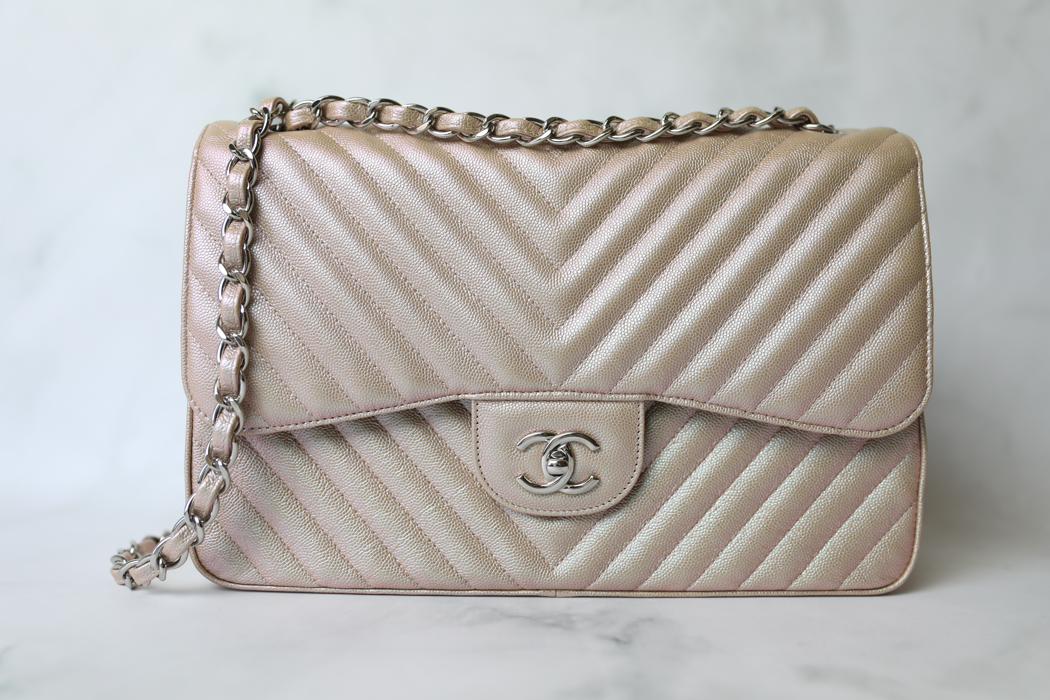 Chanel Iridescent Rose Gold Chevron Quilted Caviar Medium Classic Double  Flap Silver Hardware, 2017 Available For Immediate Sale At Sotheby's