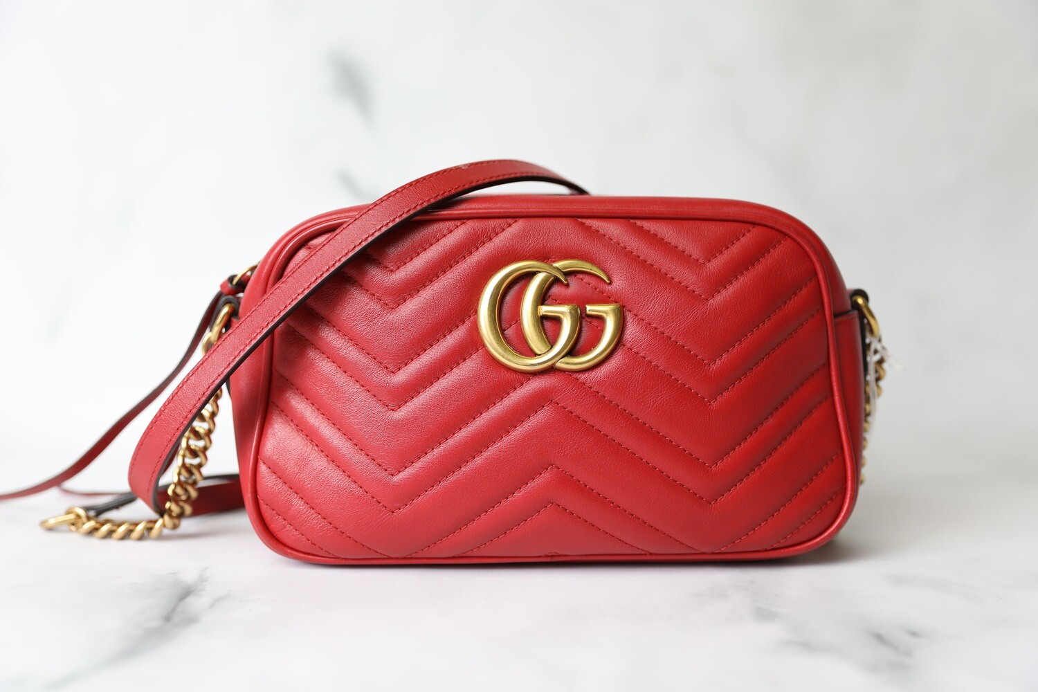 Gucci Marmont Camera Bag, Red, Preowned in Dustbag WA001