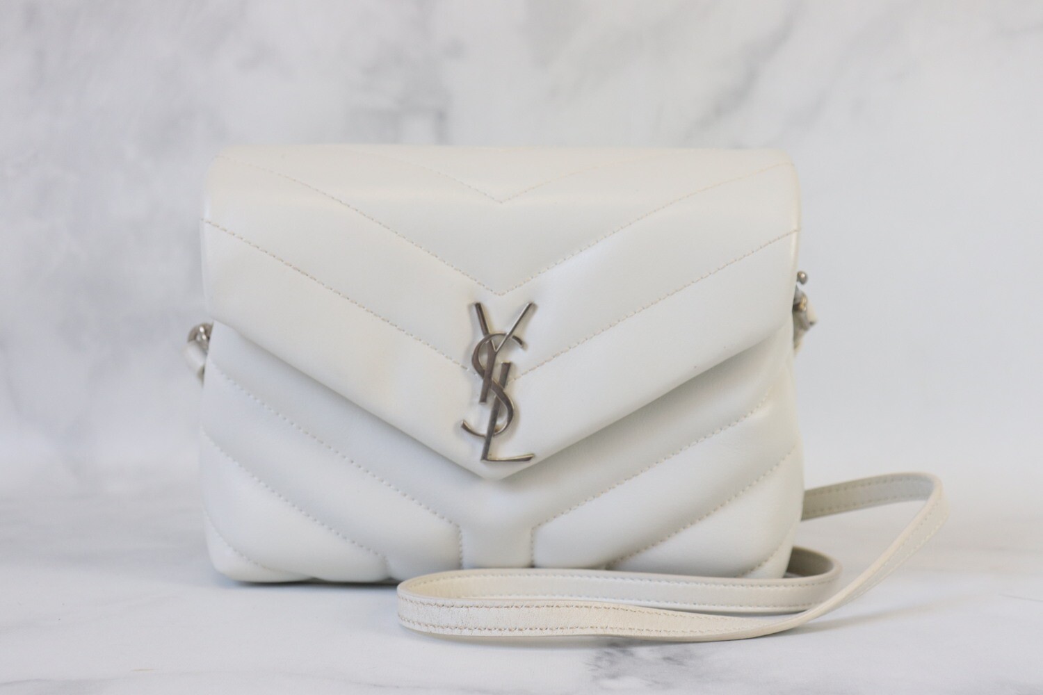 Saint Laurent LouLou Toy, Ivory Calfskin Leather, Silver Hardware, Preowned in Dustbag MA001
