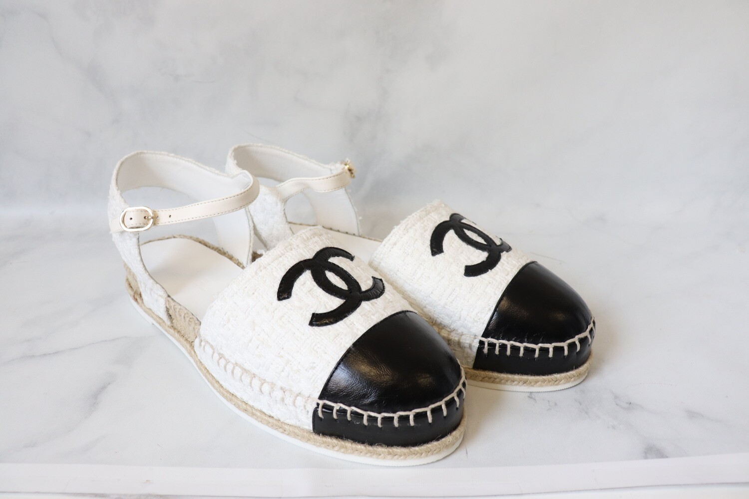 Chanel Espadrille White Tweed, New in Box, Size 40, MA001