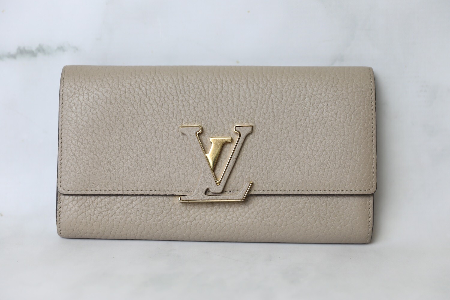Louis Vuitton Capucines Wallet, Beige, Preowned in Dustbag WA001