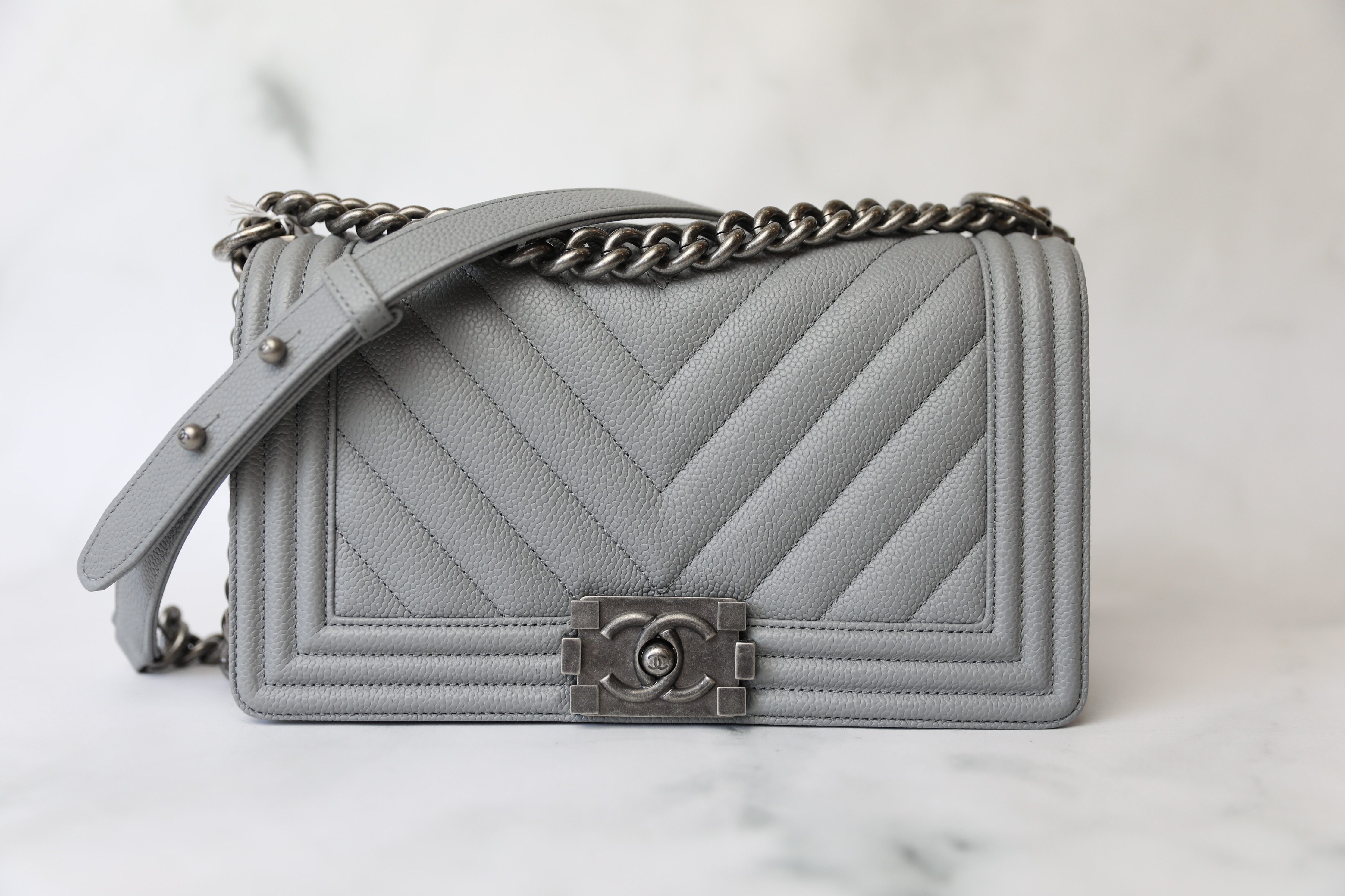 Chanel Black Herringbone Chevron New Medium Boy Bag RHW – Boutique Patina