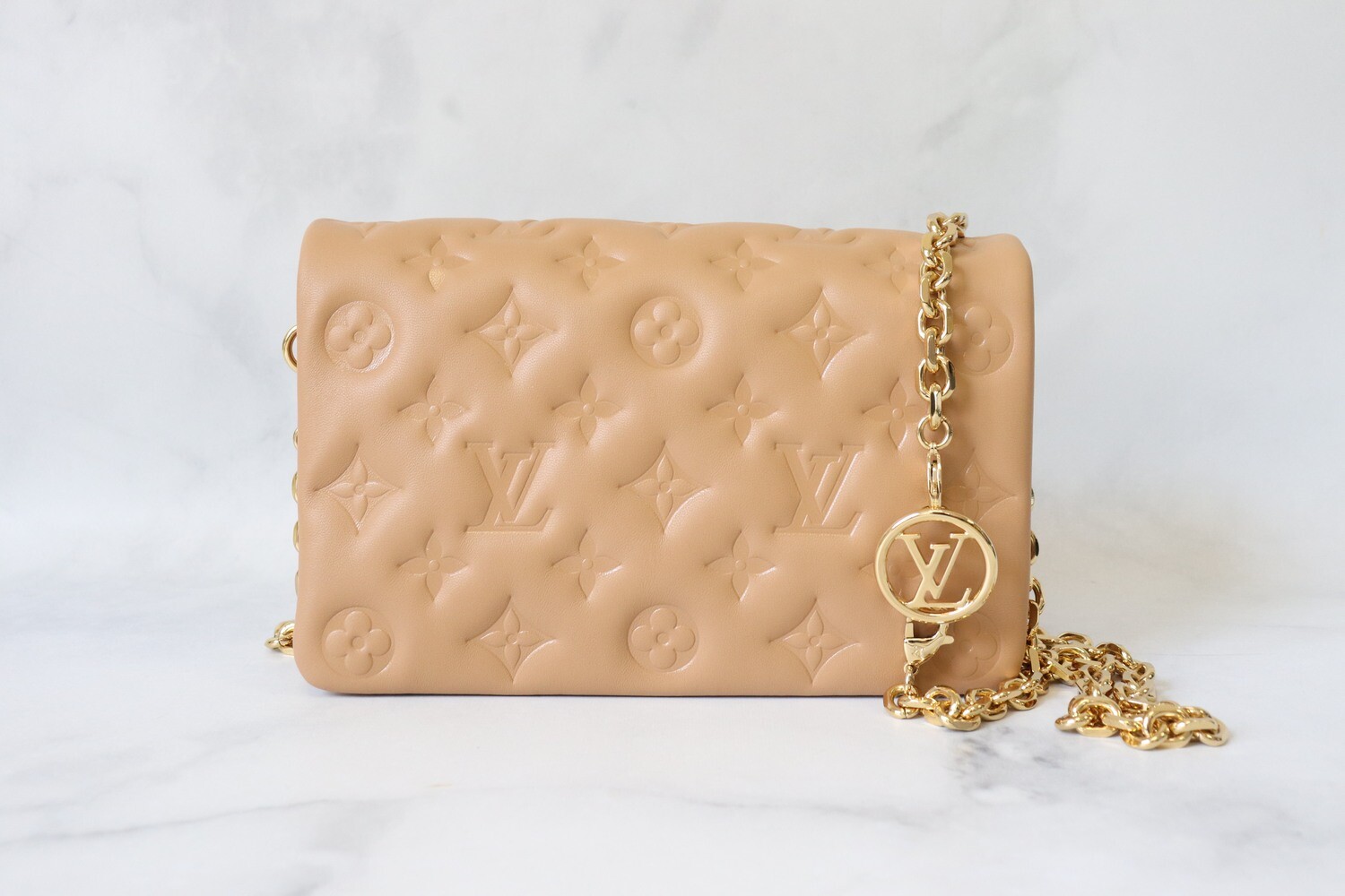 Louis Vuitton LV Coussin Camel colour new Cream Leather ref.339884 - Joli  Closet
