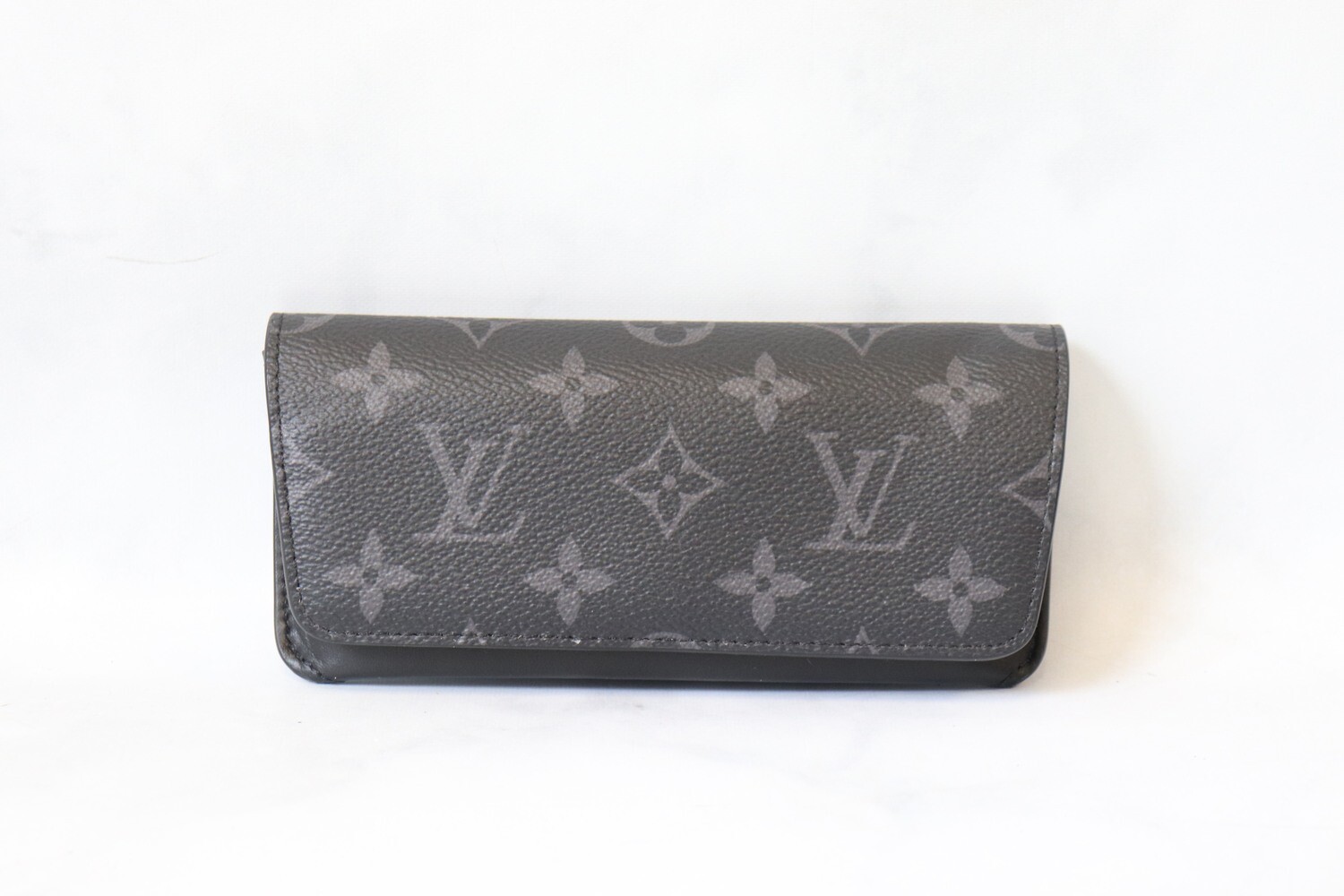 Louis Vuitton Sunglasses Case, Woody Model, Preowned (Mint Condition) in Box