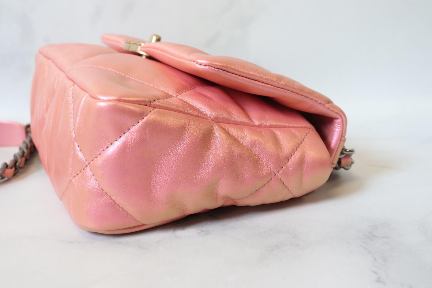 Chanel 19 Iridescent Pink Leather, Like New in Box, MA001