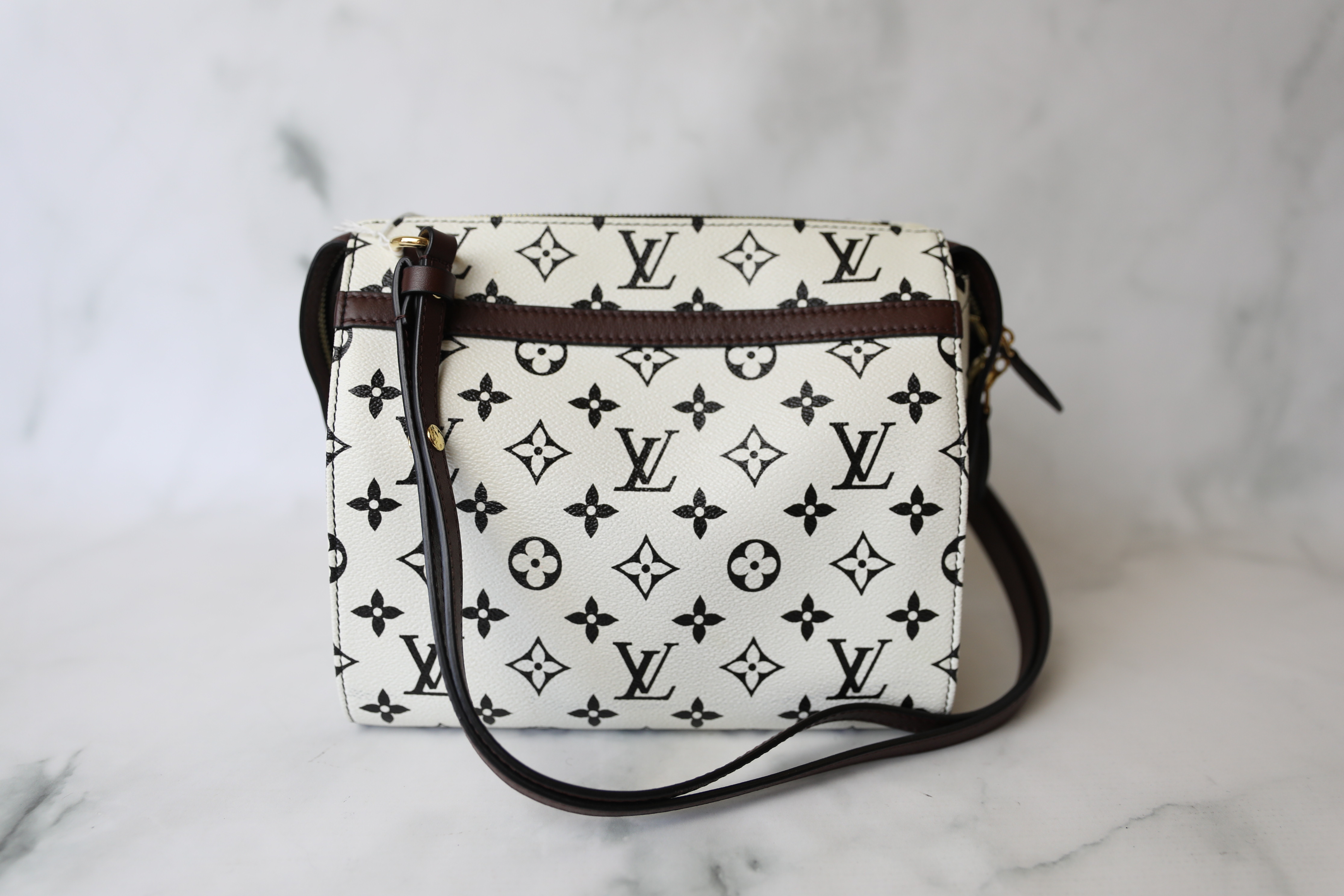 Louis Vuitton Speedy  PM, White and Brown, Preowned in