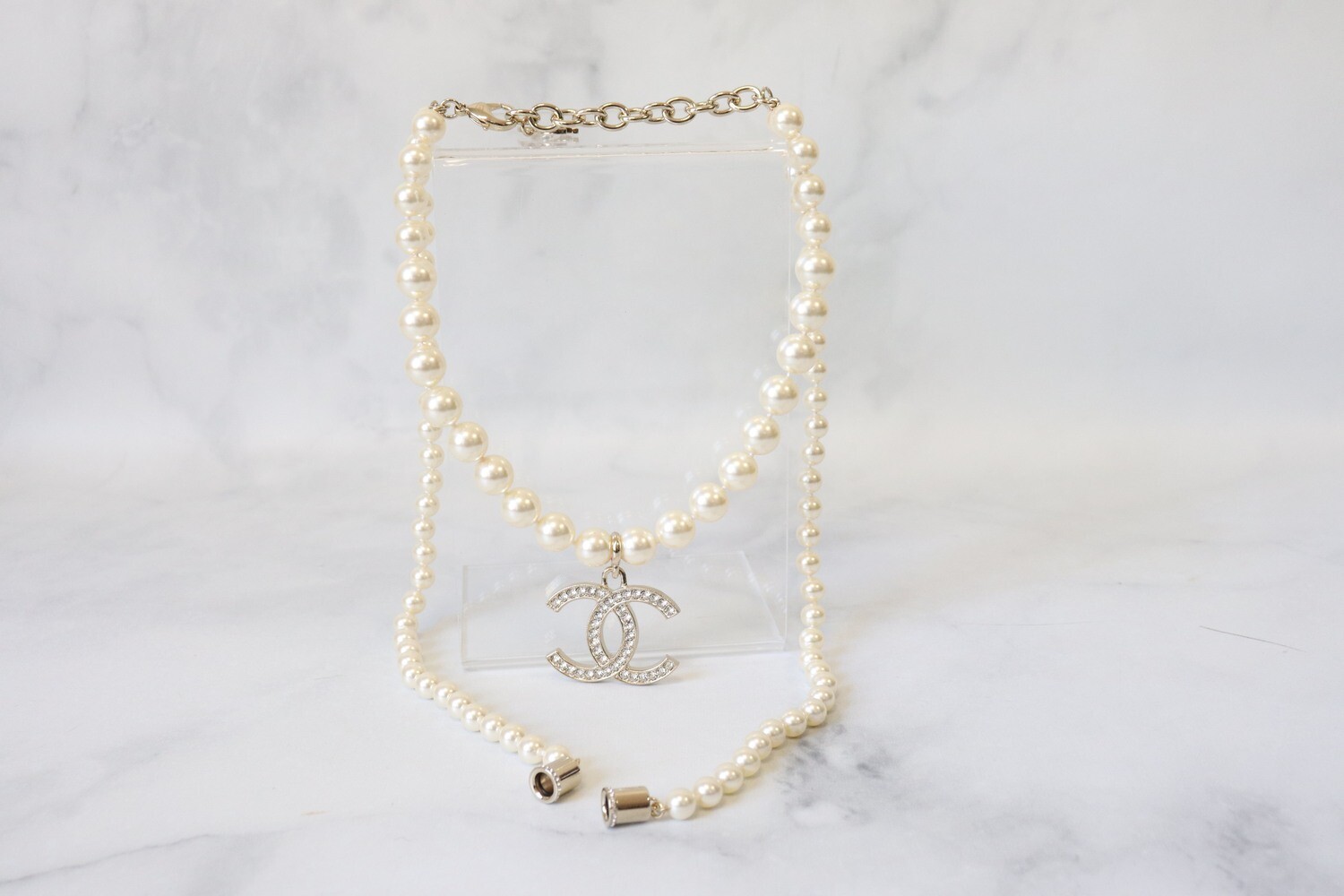 Chanel Pearl Necklace, With Airpods Holder