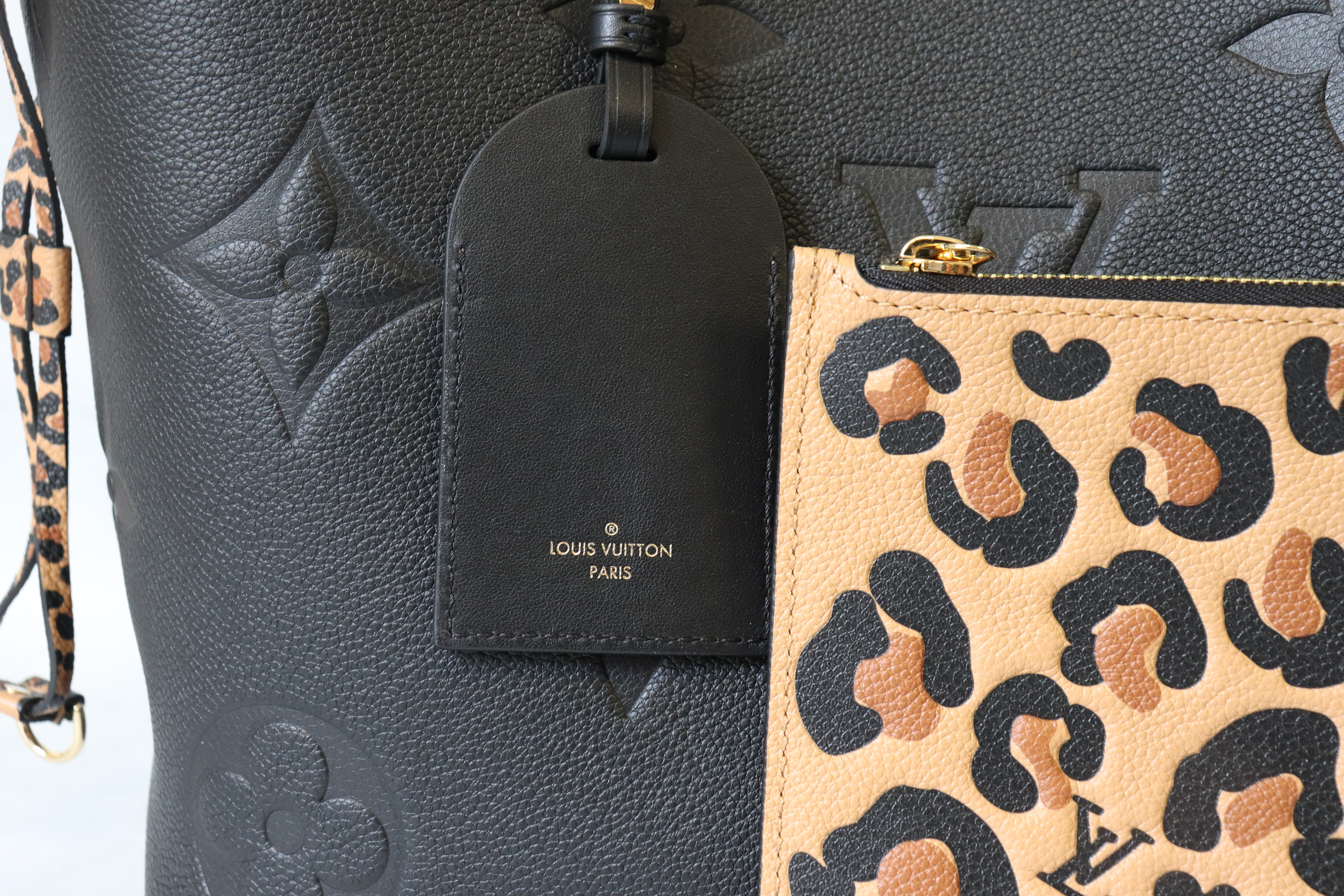 Louis Vuitton LV Neverfull Wild at heart black Leather ref.330474 - Joli  Closet