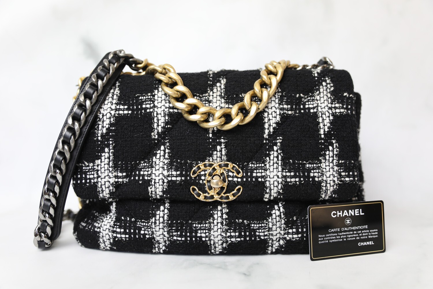 Chanel 19 Large Tweed Black and White, Preowned in Box WA001