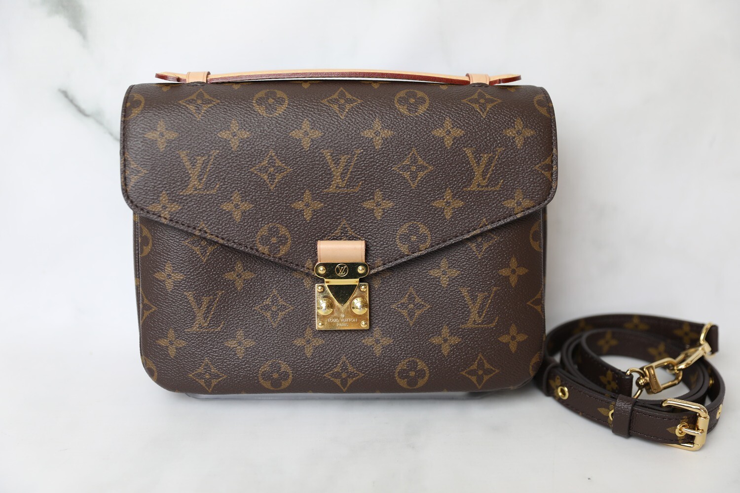 Louis Vuitton Pochette Metis, Monogram, Preowned in Box WA001