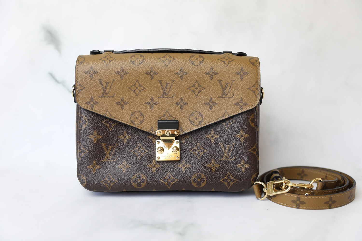 Louis Vuitton Pochette Metis Reverse Monogram, Preowned in Box WA001