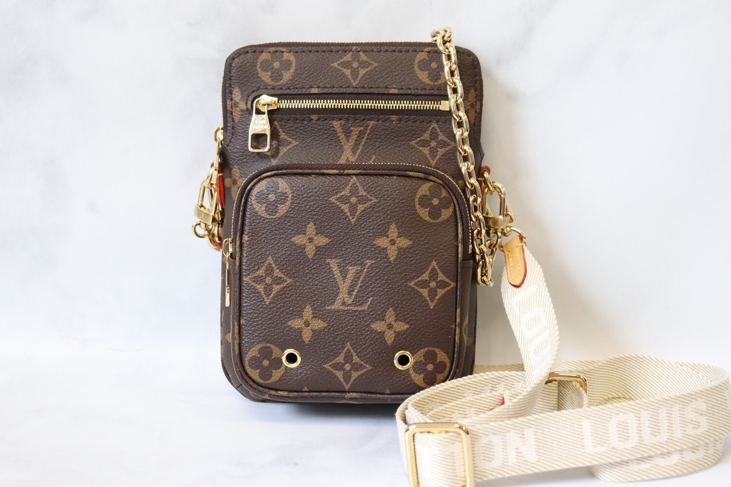 Louis Vuitton Utility Phone Sleeve Crossbody, Monogram, New in Dustbag MA001