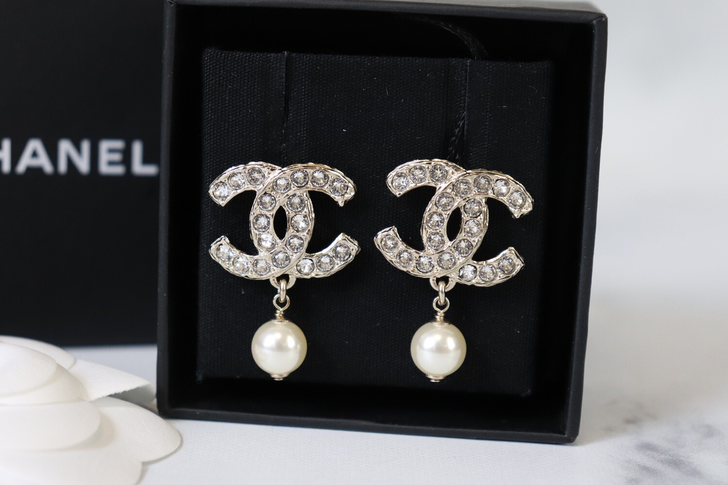 CHANEL CLASSIC CC Dangle Drop Pearl Earrings $202.50 - PicClick