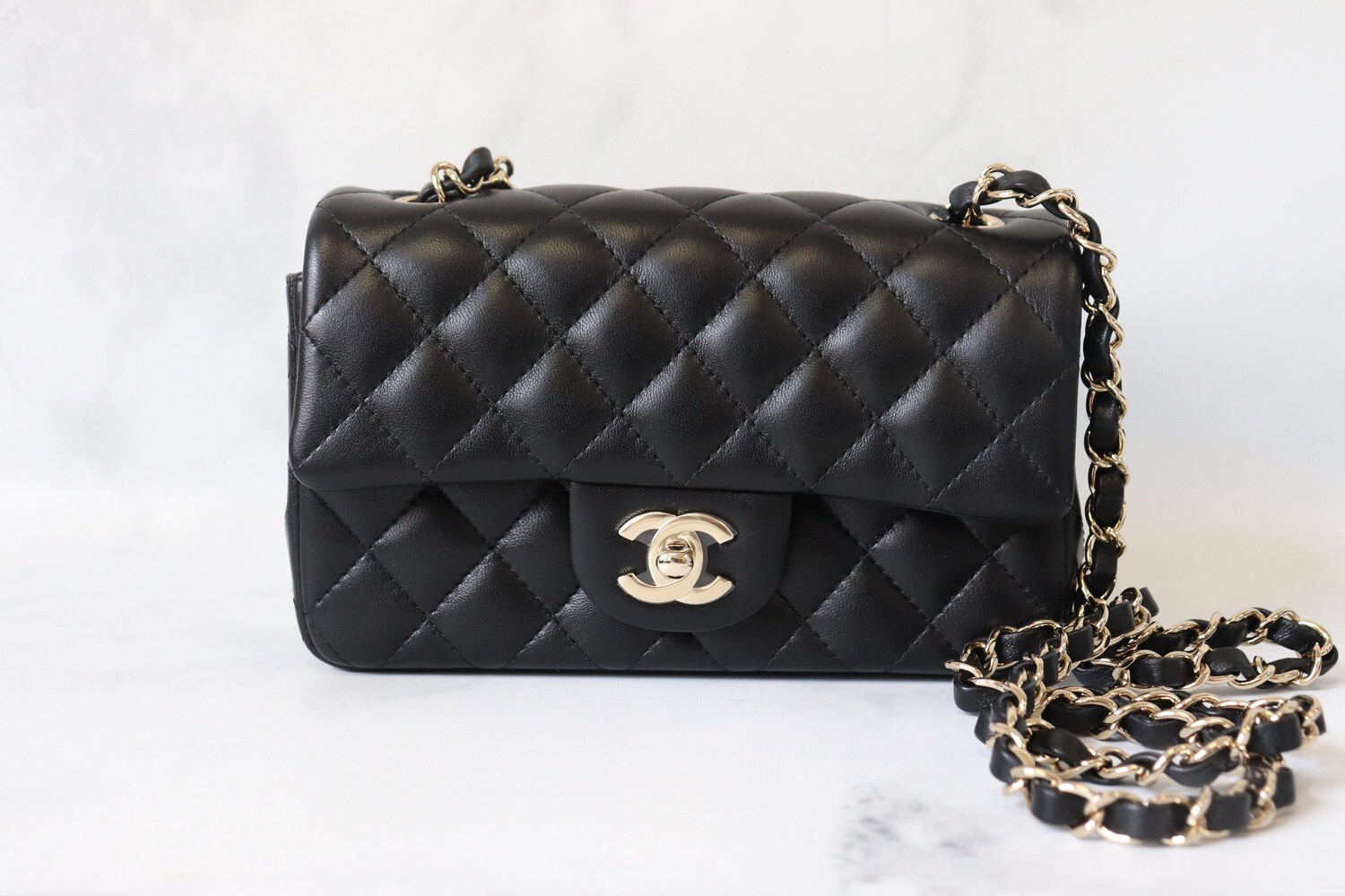 chanel mini flap bag with top handle white
