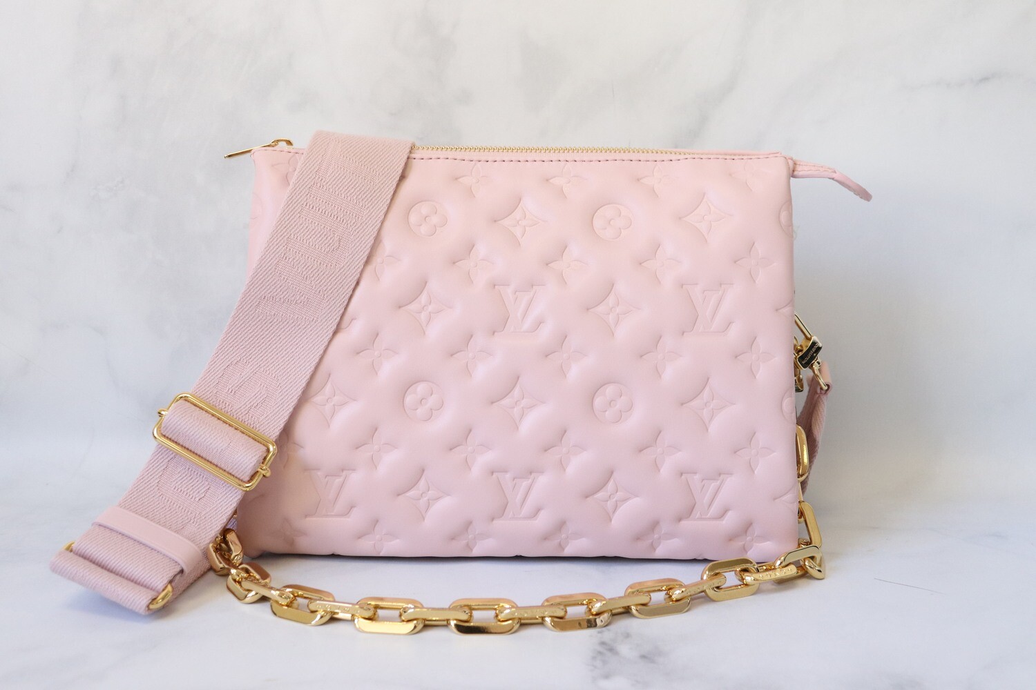 Louis Vuitton Coussins, Light Pink, New in Box WA001