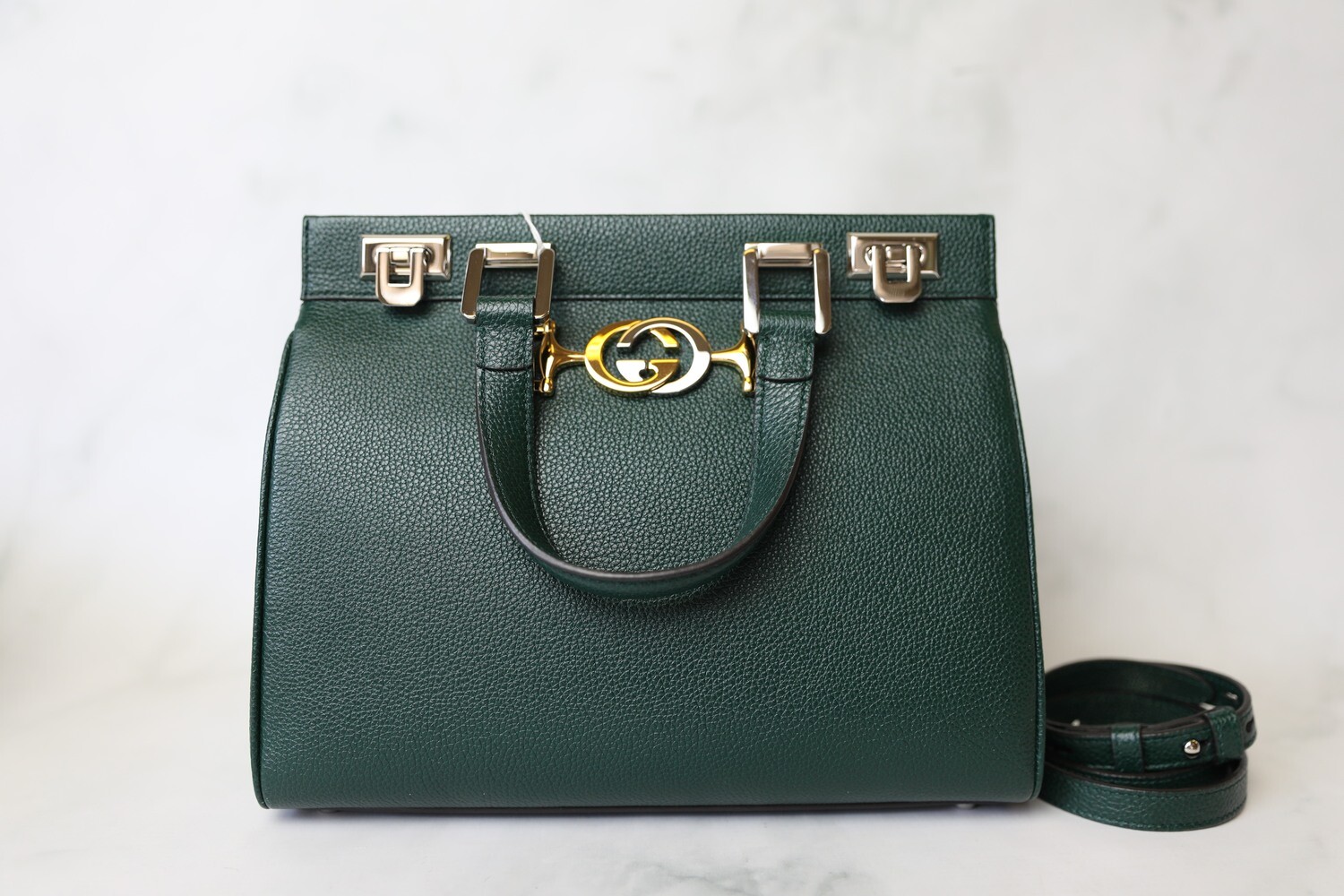 Gucci Zumi GG Small, Green, Preowned in Dustbag WA001