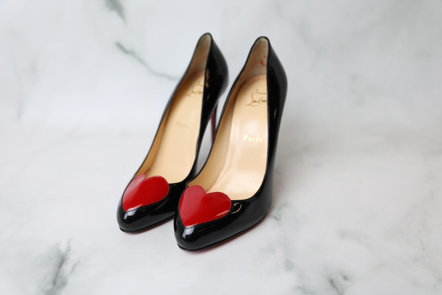 Christian Louboutin Doracora Red Heart Pumps, Size 39, New WA001