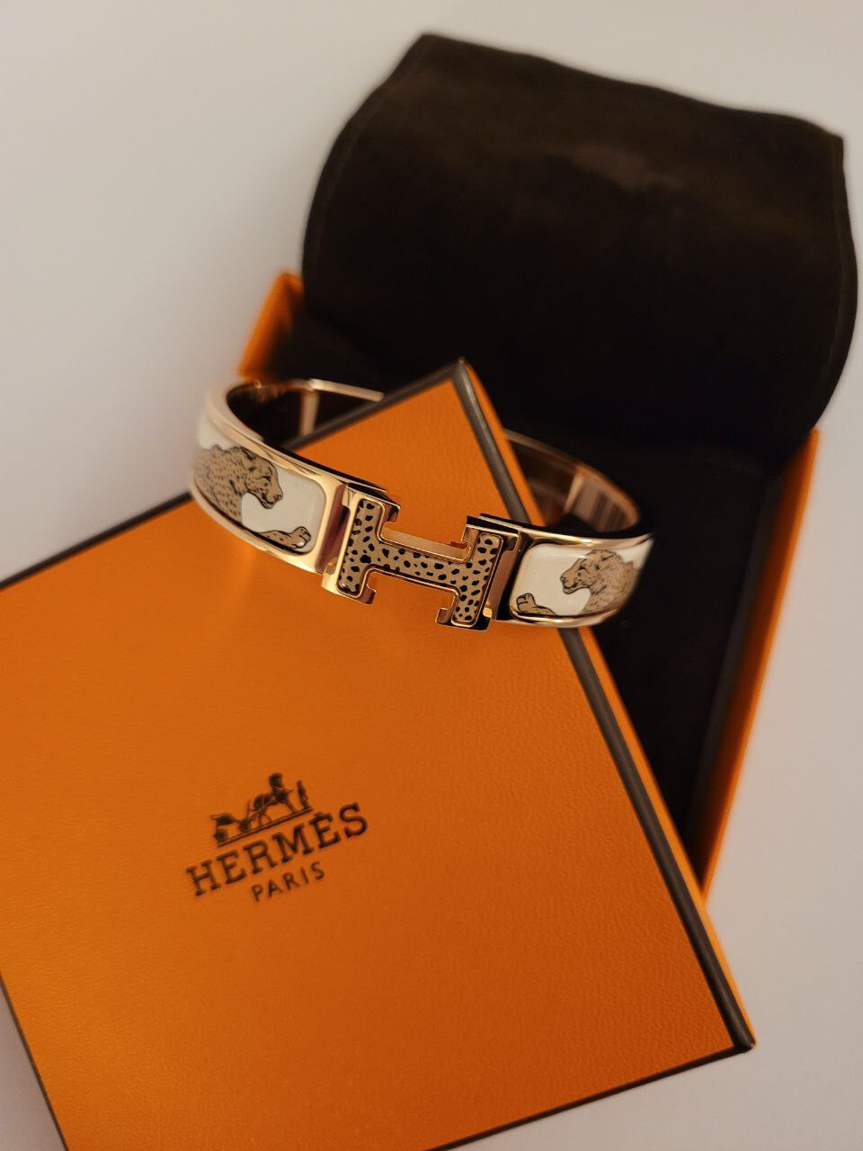 Hermès Jewelry, Clic H Guepard PM Bracelet Rose Gold, New In Box (Sourced From Paris)