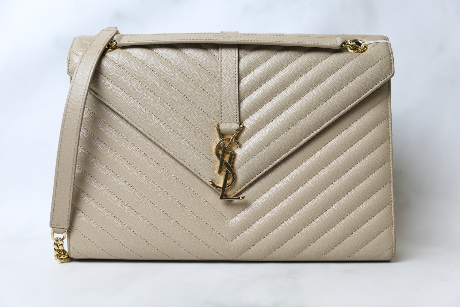 Saint Laurent Envelope Large, Beige Pebbled Leather with Gold Hardware, Preowned in Dustbag WA001