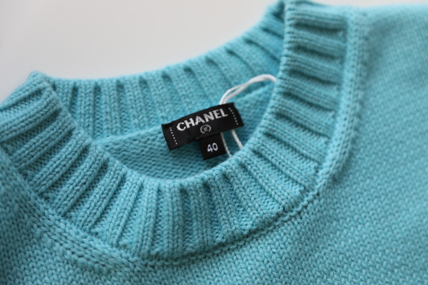 Chanel Cashmere Sweater Blue Cashmere Size 40 New with Tags MA001