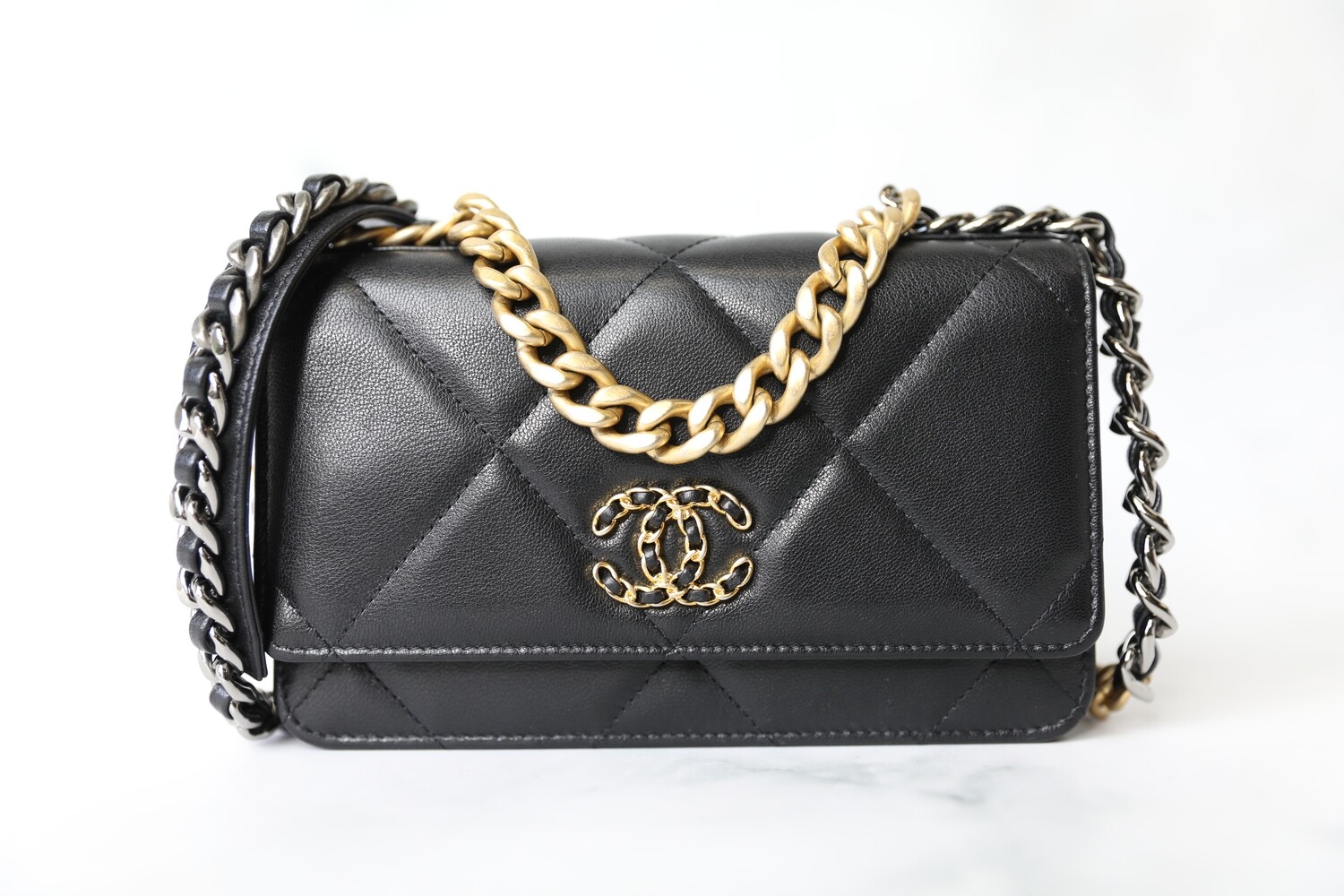 Chanel 19 Wallet on Chain, Black Lambskin, Preowned in Box WA001