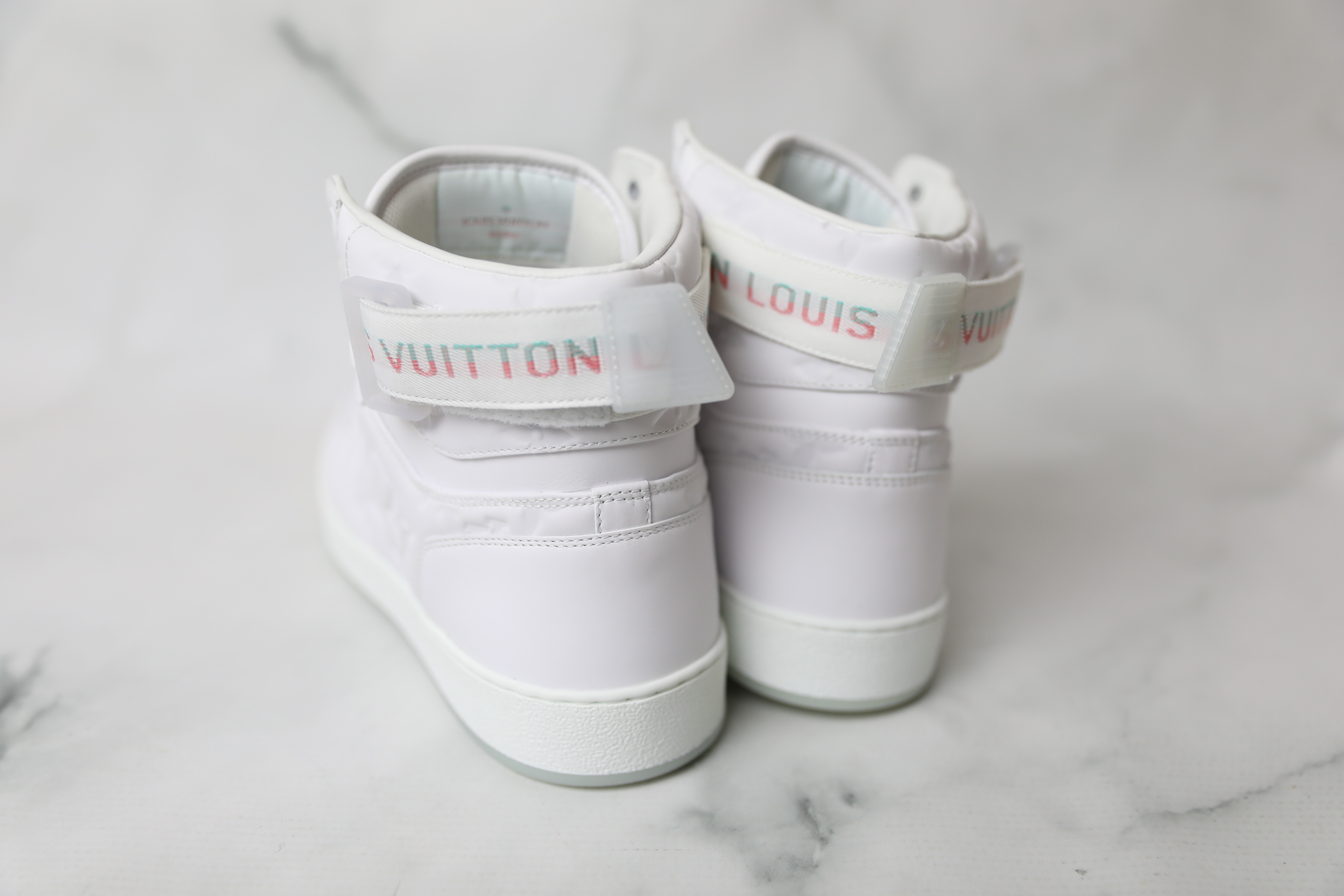 🚨ROOSEVELT FIELD MALL🚨 Louis Vuitton High Top Trainer Sneaker  White/Orange• $1599.99• Size US7• Excellent Condition•