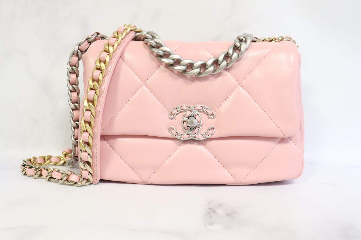 Chanel 19, Medium (Small), 22C Pink Lambskin Leather, New in Box