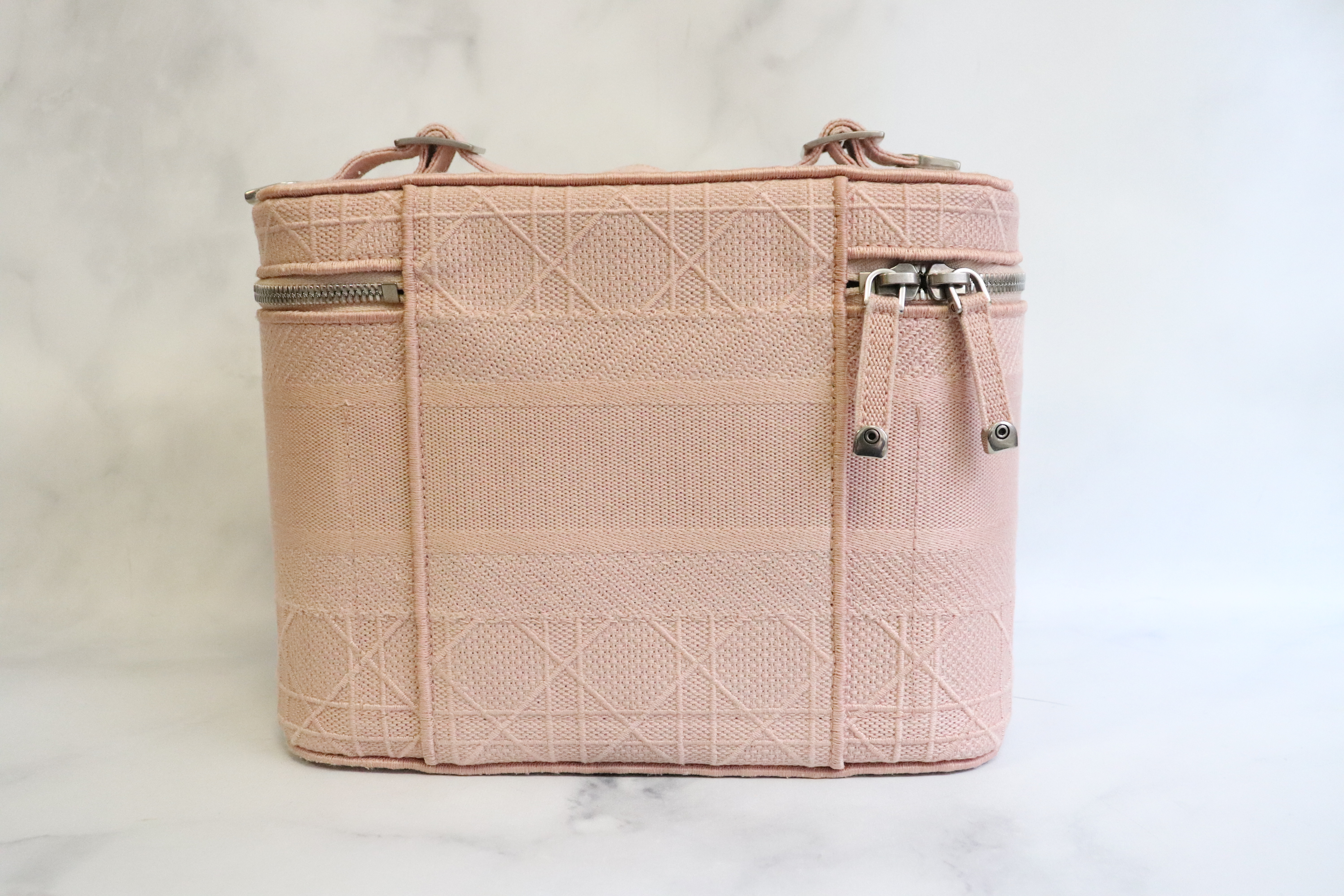 3D model Dior DiorTravel Vanity Case Bag Pink Monorgam VR / AR