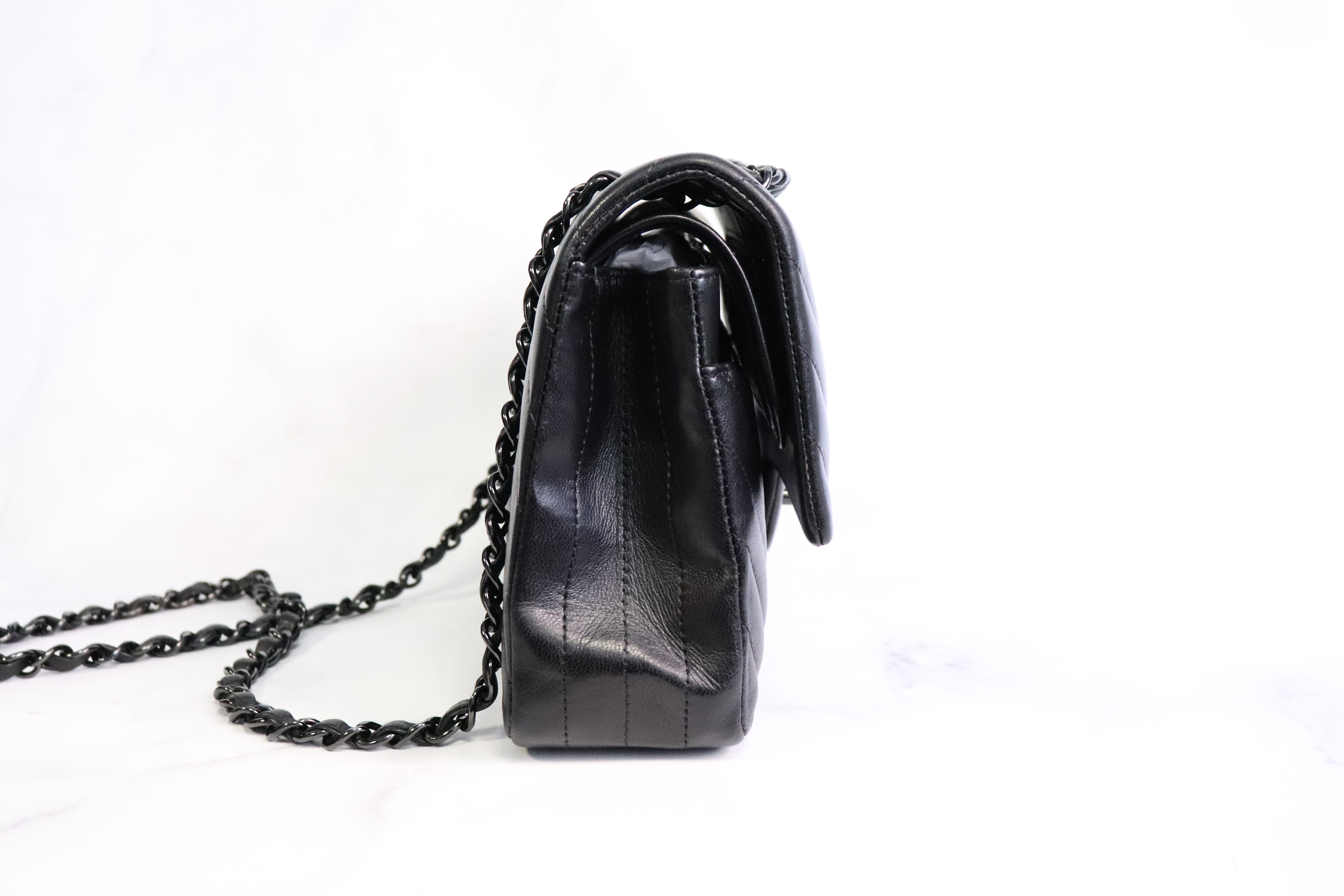 chanel all black classic flap bag