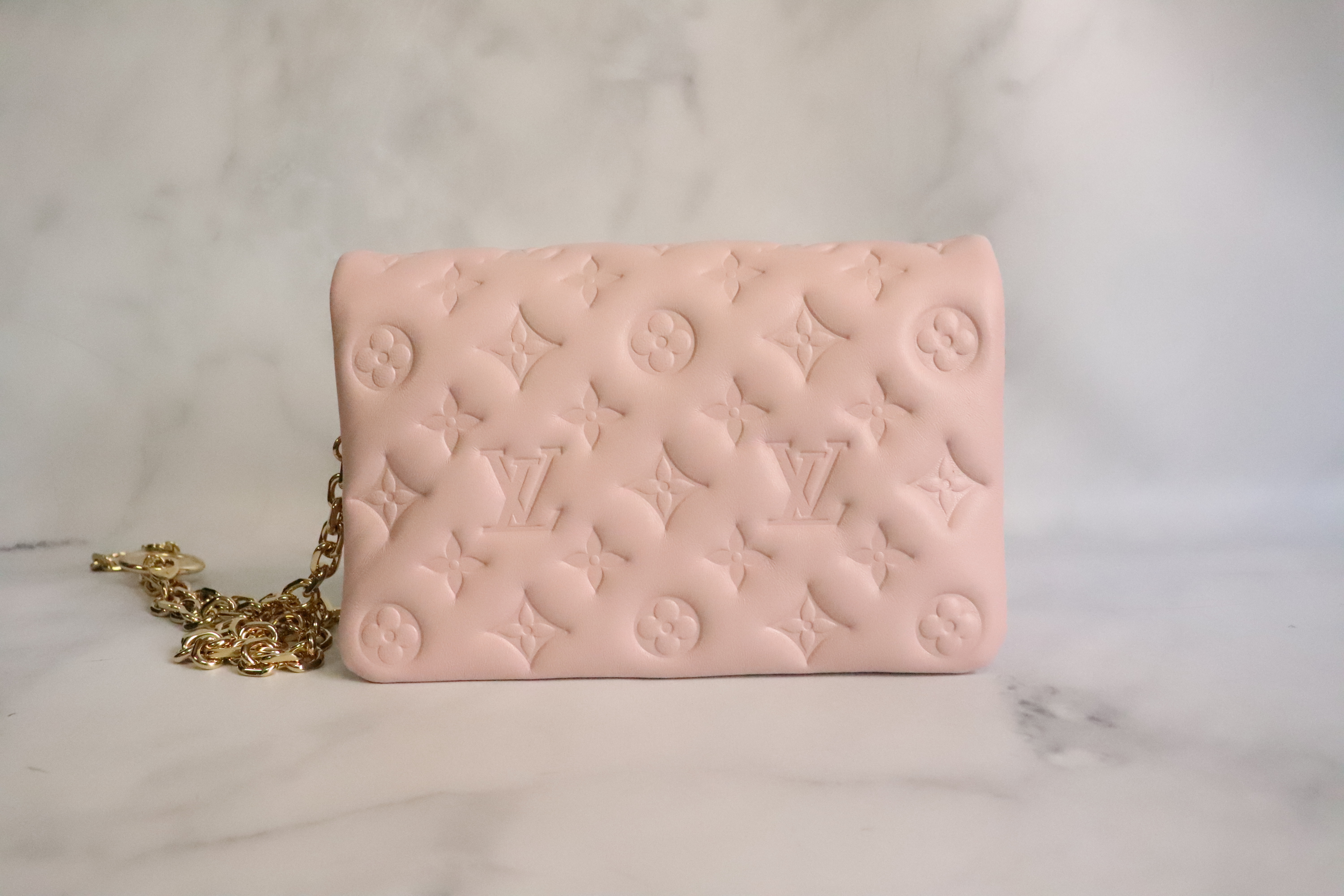 Louis Vuitton Pale Pink Pochette Coussin (NFID Chip) – Designer Exchange Ltd
