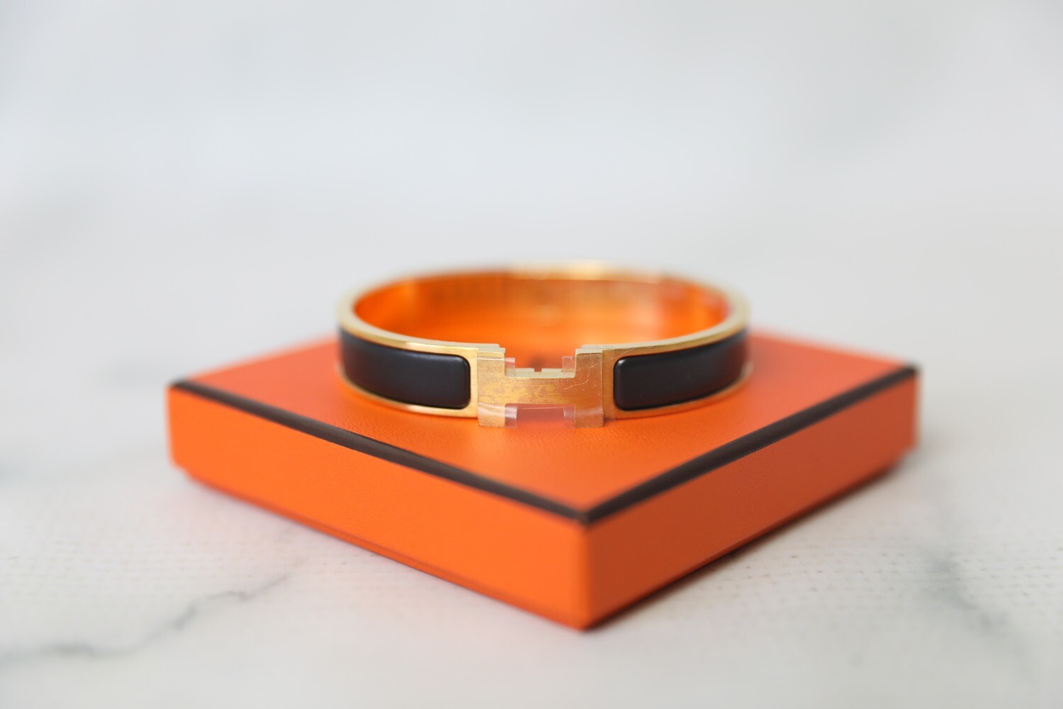 Hermes Men's Clic HH Bracelet Narrow, Size T5, Black with Gold Hardware,  New in Box WA001 - Julia Rose Boston | Shop