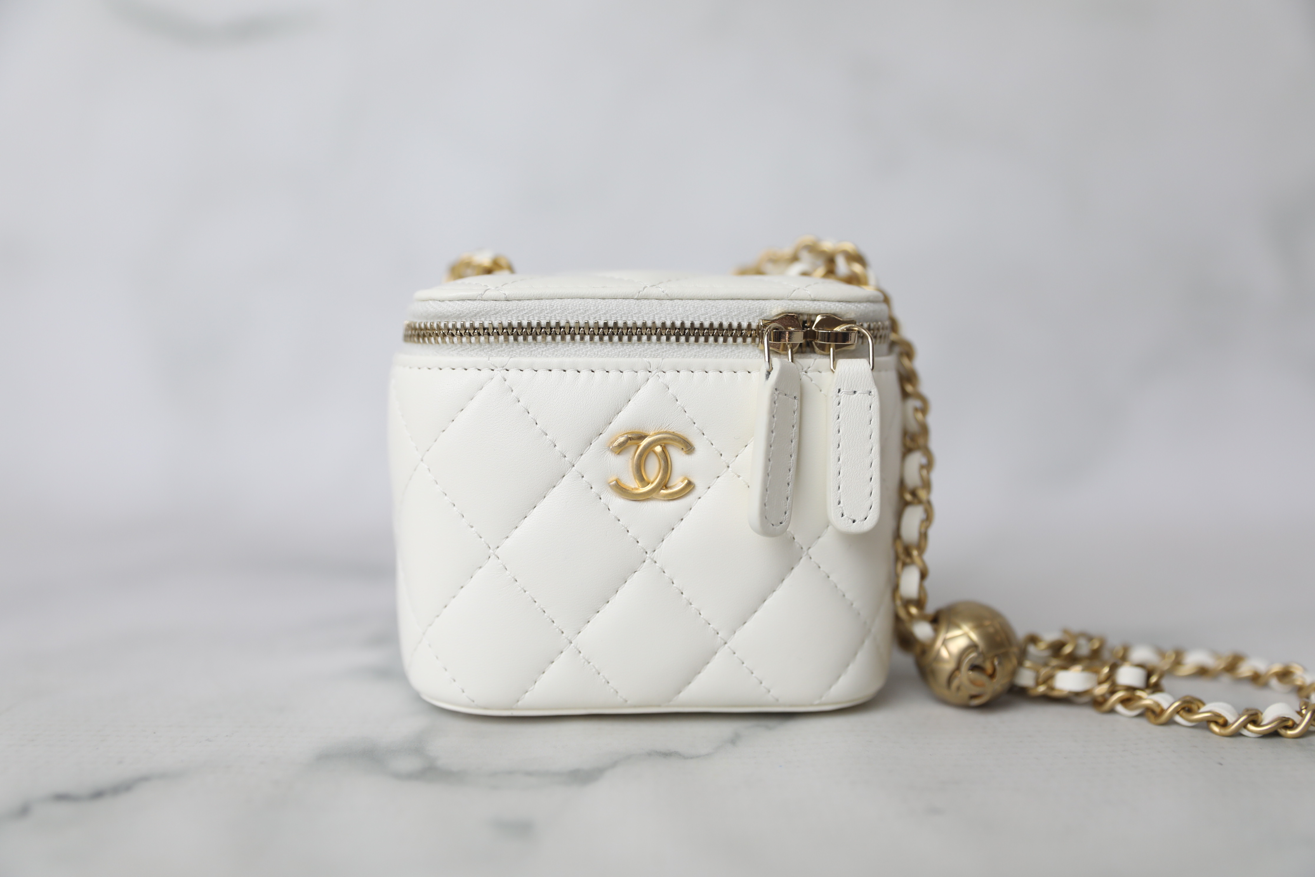 Chanel Pearl Crush Mini Vanity, White Lambskin with Gold Hardware, Preowned  In Box WA001