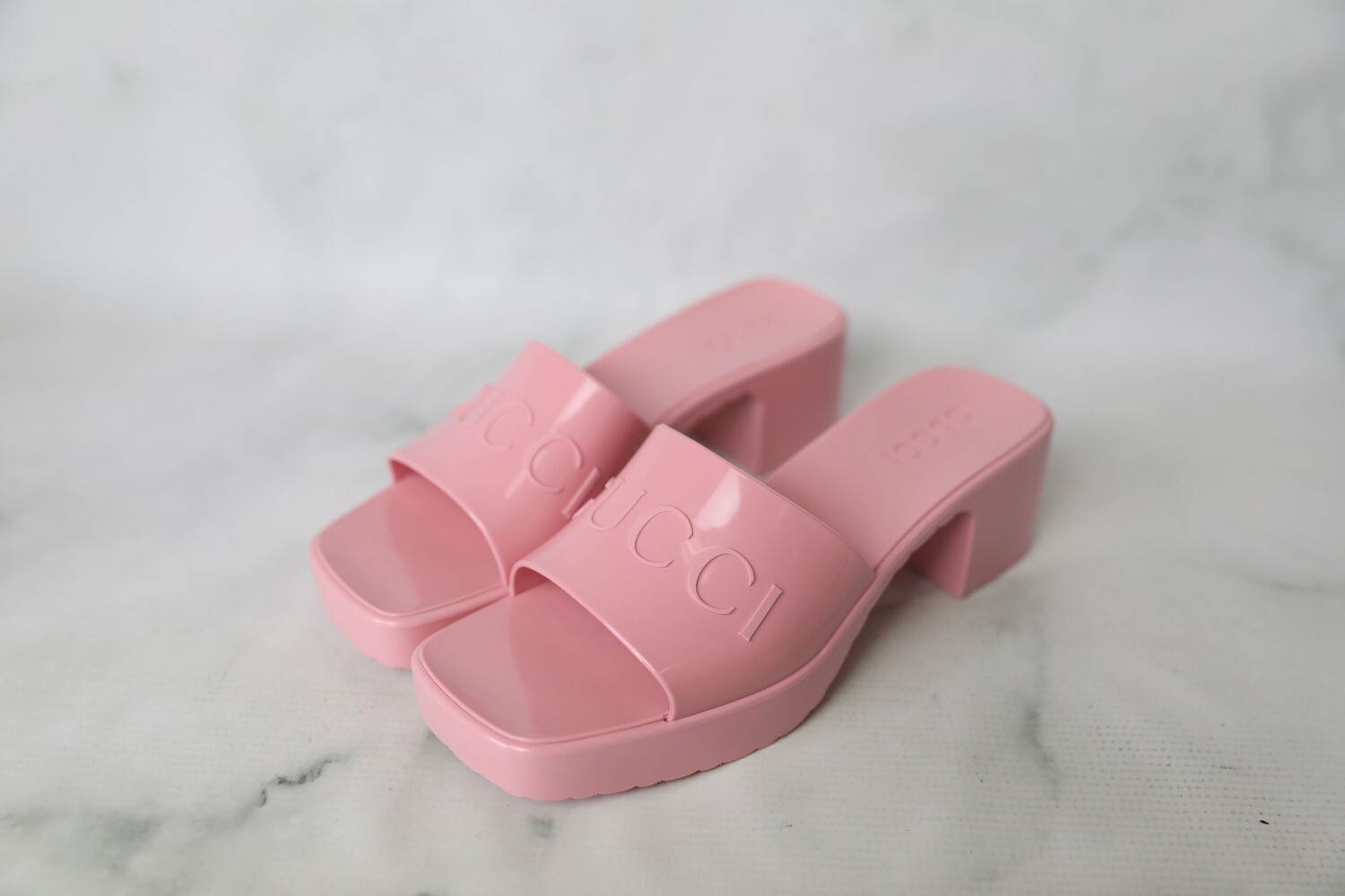 Gucci rubber platform online slides