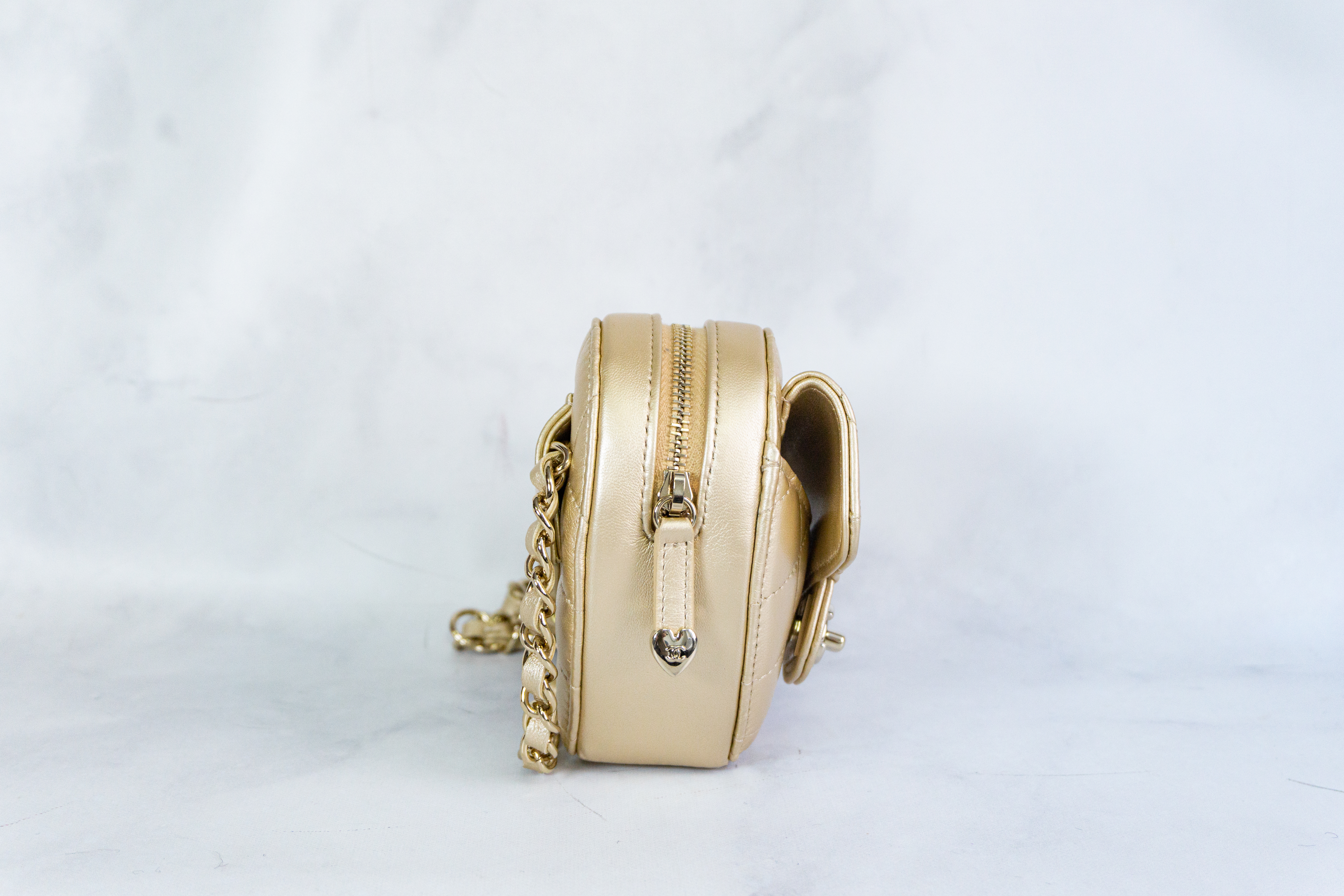 Chanel CC In Love Heart Belt Bag Gold Lambskin Light Gold Hardware –  Madison Avenue Couture