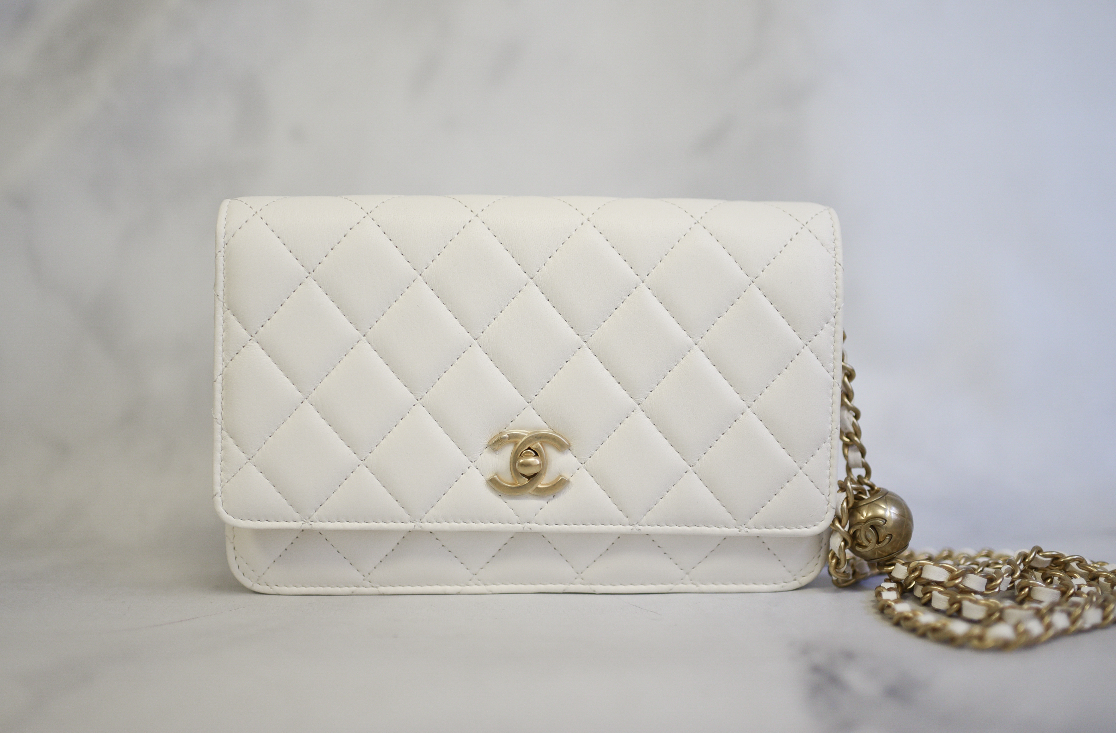 Chanel Wallet on Chain, Pearl Crush, White Lambskin Leather with Gold  Hardware, New in Box MA001