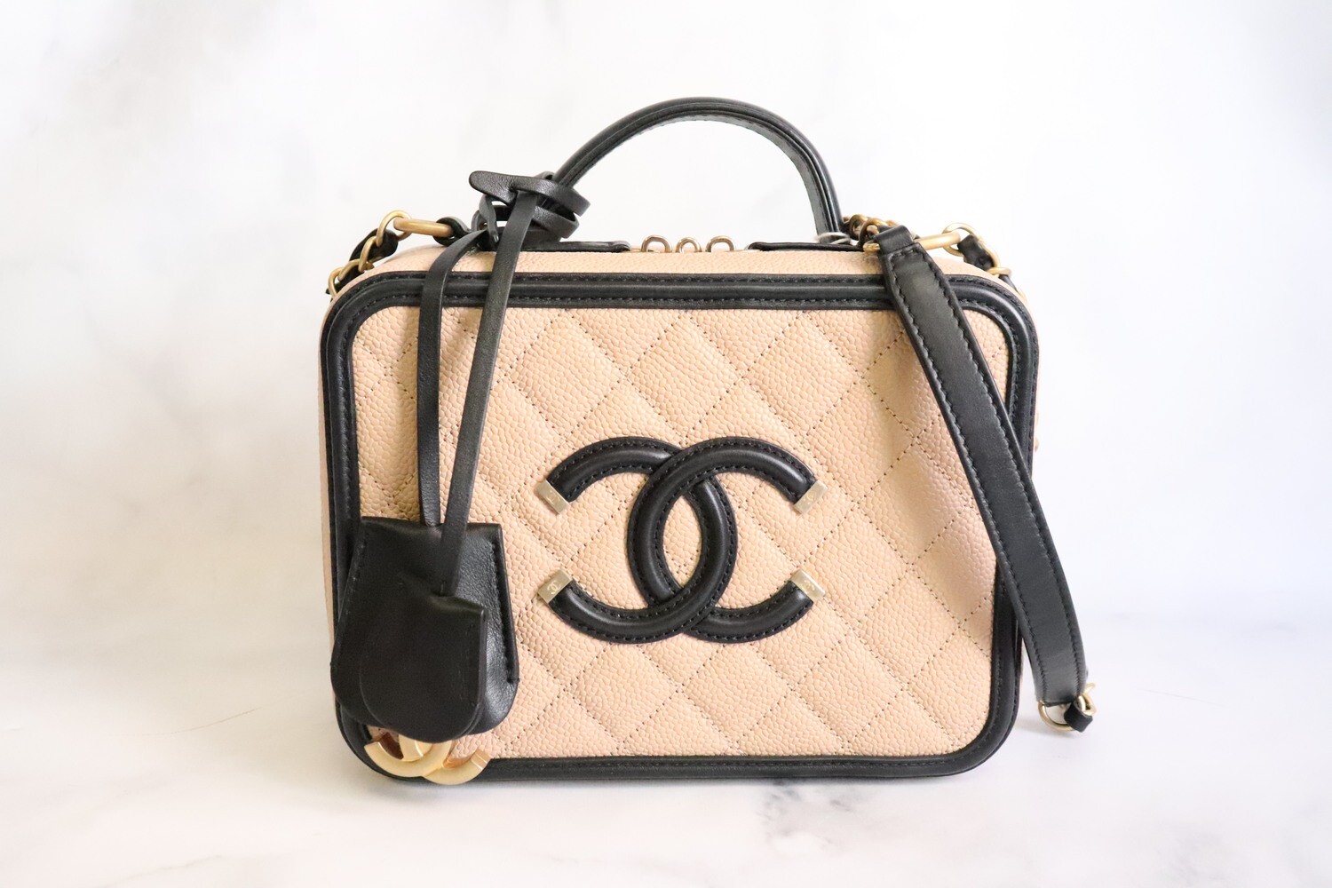 Chanel Vanity Filigree Medium, Beige Caviar Leather, Brushed Gold Hardware,  Preowned in Dustbag