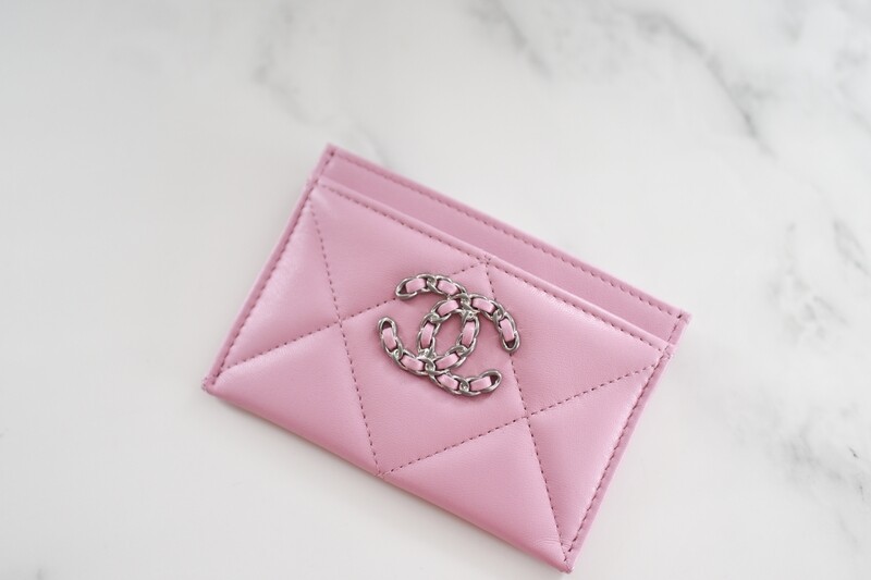 Chanel 19 SLG Flat Cardholder, Pink Lambskin Leather, Gold