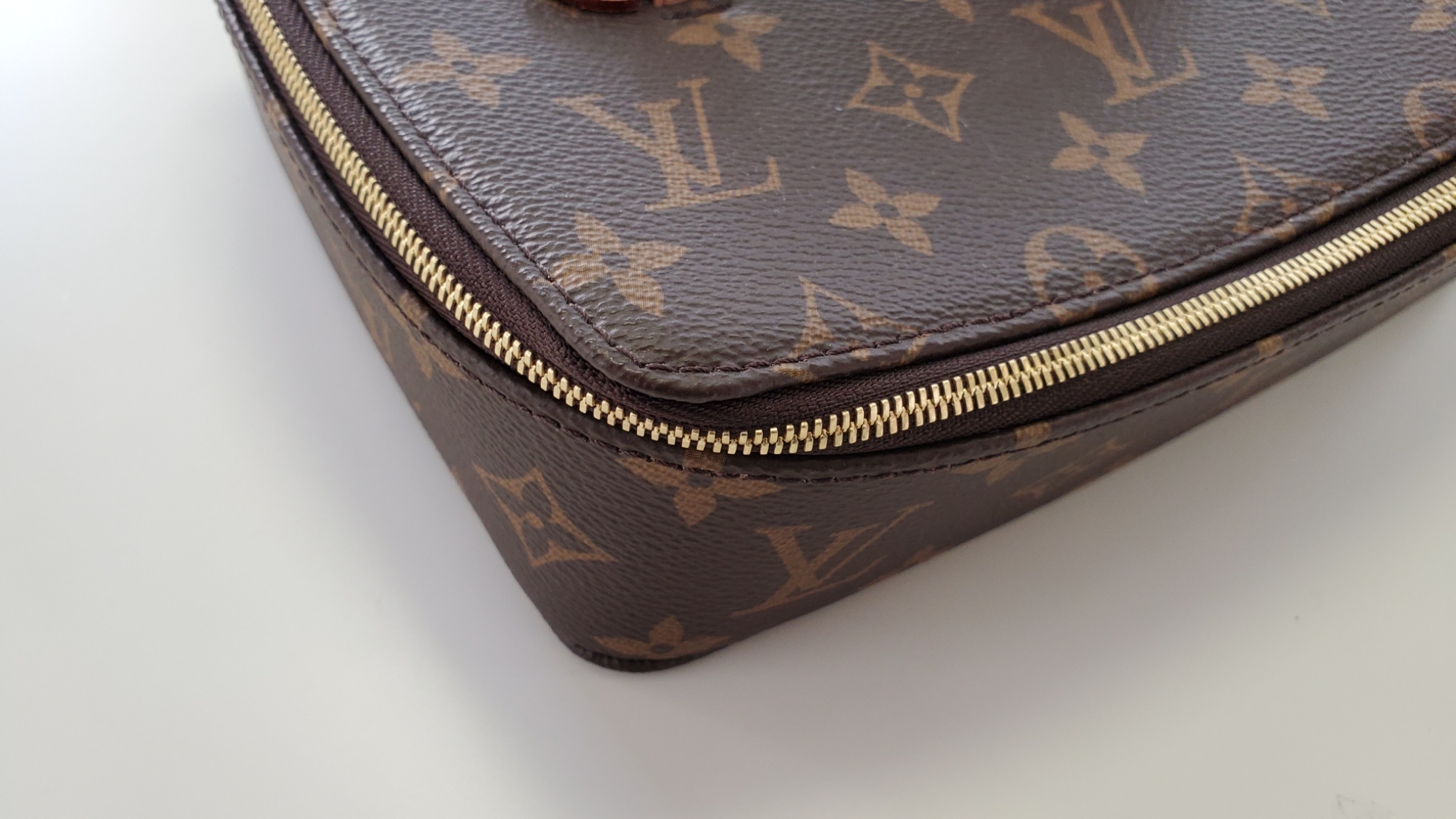 Buy Authentic Pre-owned Louis Vuitton Monogram Satin Pliable Trousse Bijoux Jewelry  Case M92329 152606 from Japan - Buy authentic Plus exclusive items from  Japan