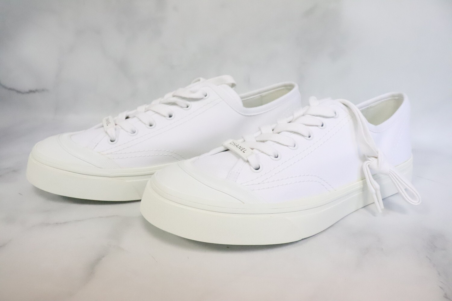 Chanel Sneakers, White, Size 38.5, New in Box MA001