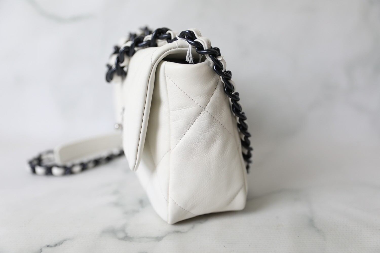 CHANEL リボン 白 サテン - メルカリ
