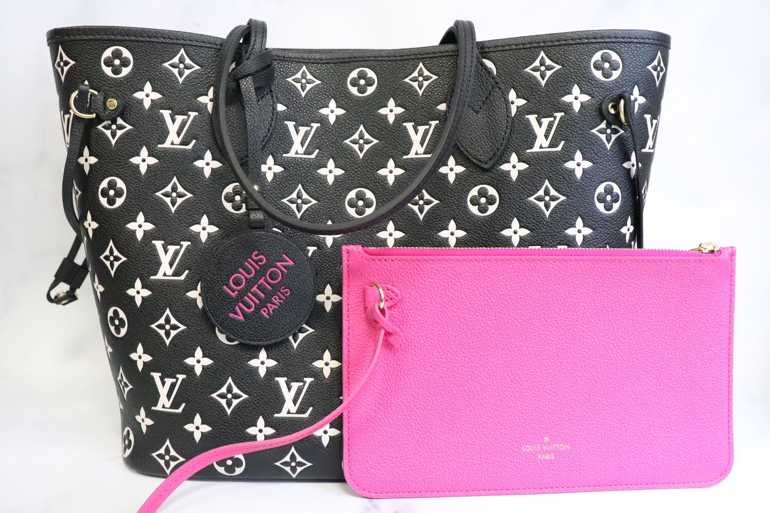 Louis Vuitton Neverfull MM with Pouch, Empreinte Leather Black and Hot Pink,  New in Dustbag
