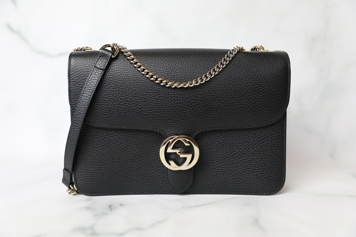 Gucci Interlocking G Shoulder Bag, Black with Gold Hardware, Preowned in Dustbag WA001