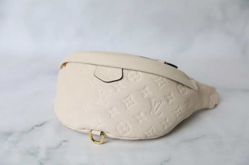 Leather Louis Vuitton Bum Bag Cream Louis Vuitton BumBag, White