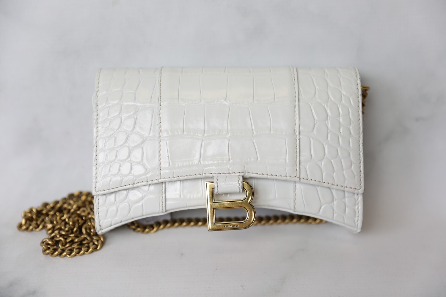 Balenciaga Hourglass Wallet on Chain, Preowned in Box WA001