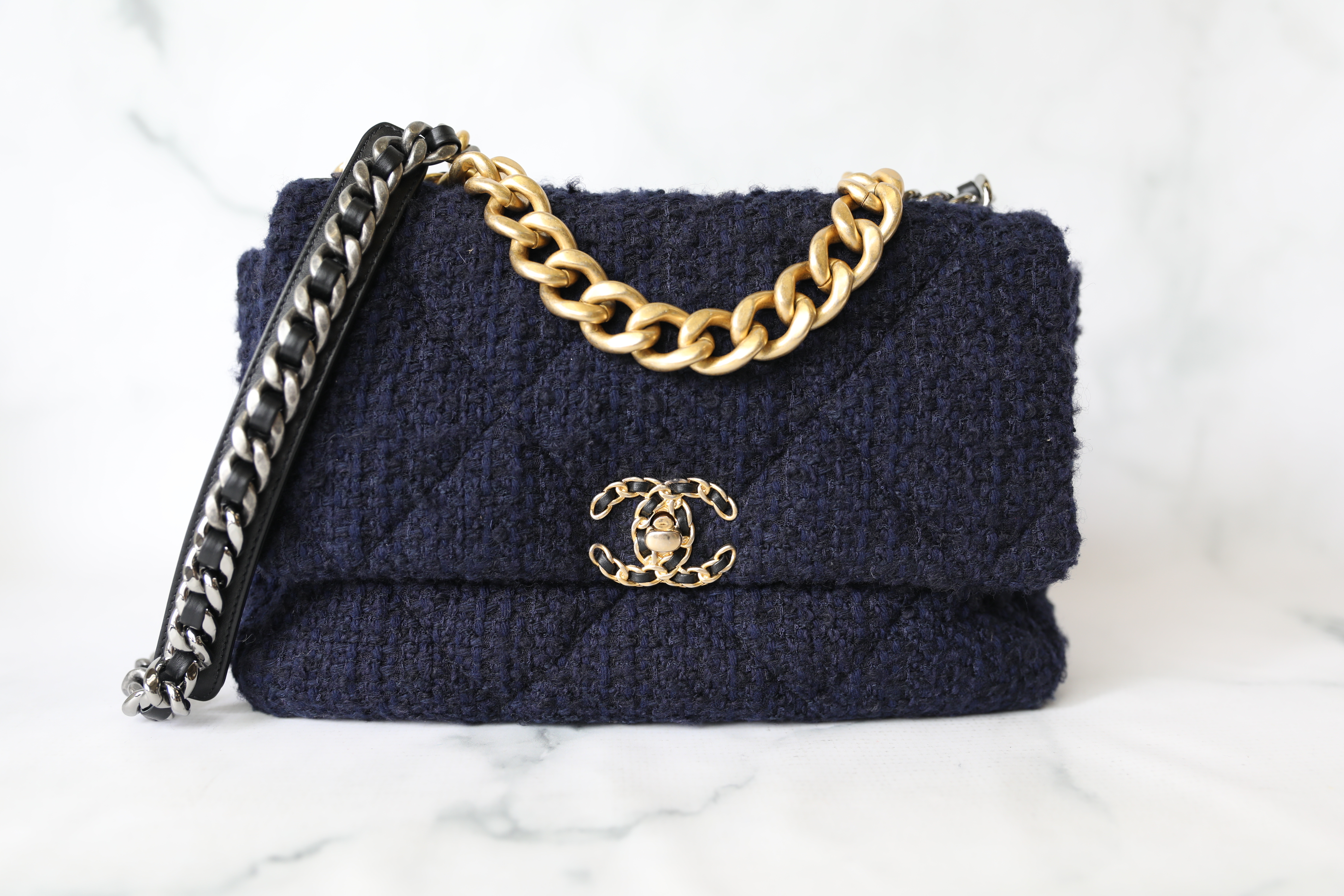 Chanel 19 Large, Navy Tweed, Preowned in Dustbag WA001 - Julia Rose Boston