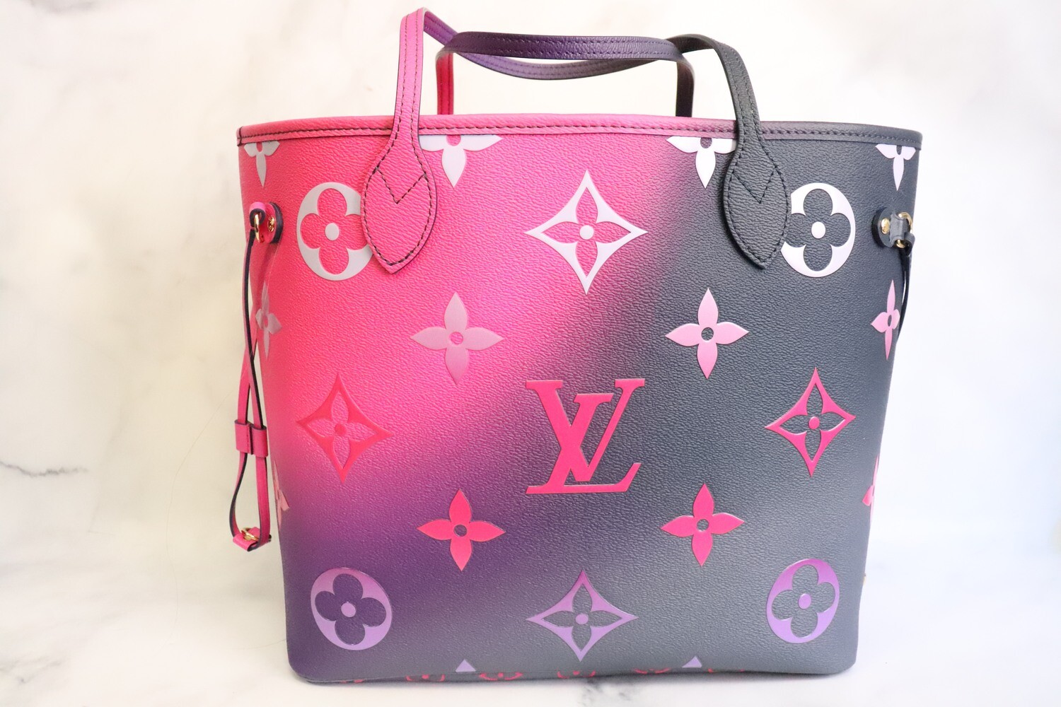 Louis Vuitton Neverfull MM Fuchsia Gradient, New in Dustbag