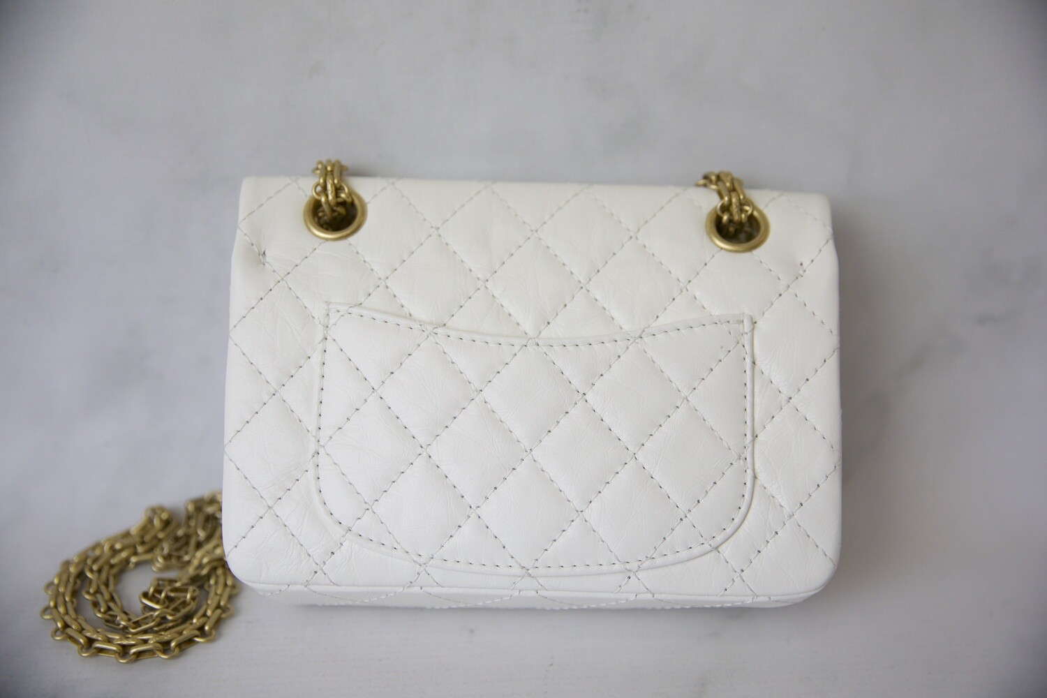 CHANELリボンNew year2022年1ロール50m Chanel Reissue Mini, White Calfskin with Gold Hardware, New