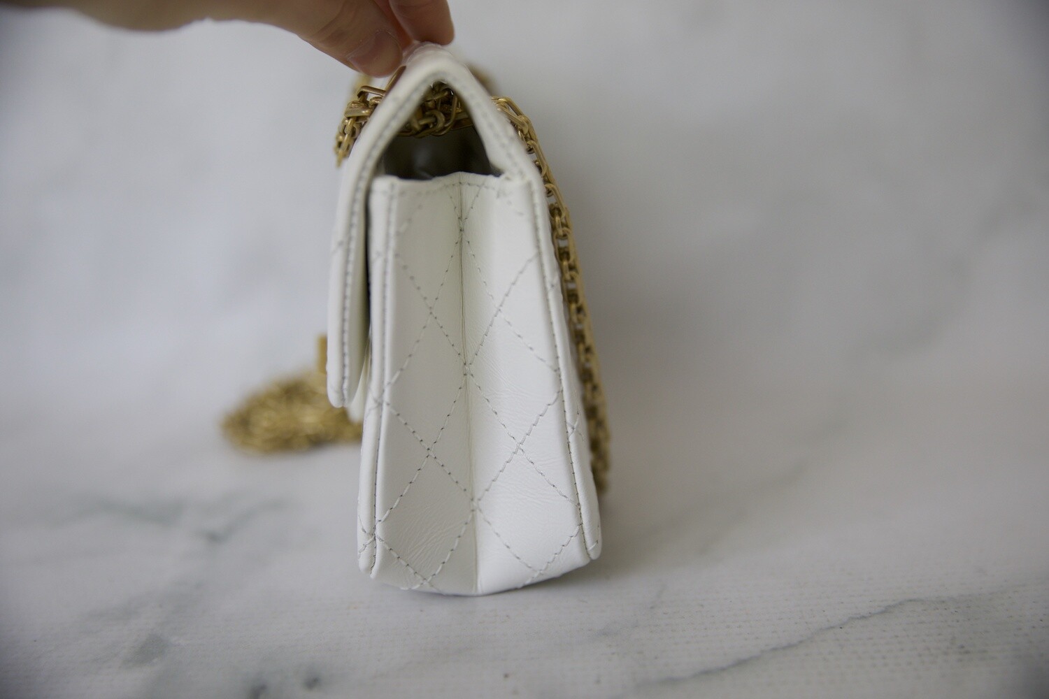 CHANELリボンホワイト1ロール100m ❣️ Chanel Reissue Mini, White Calfskin with Gold Hardware, New