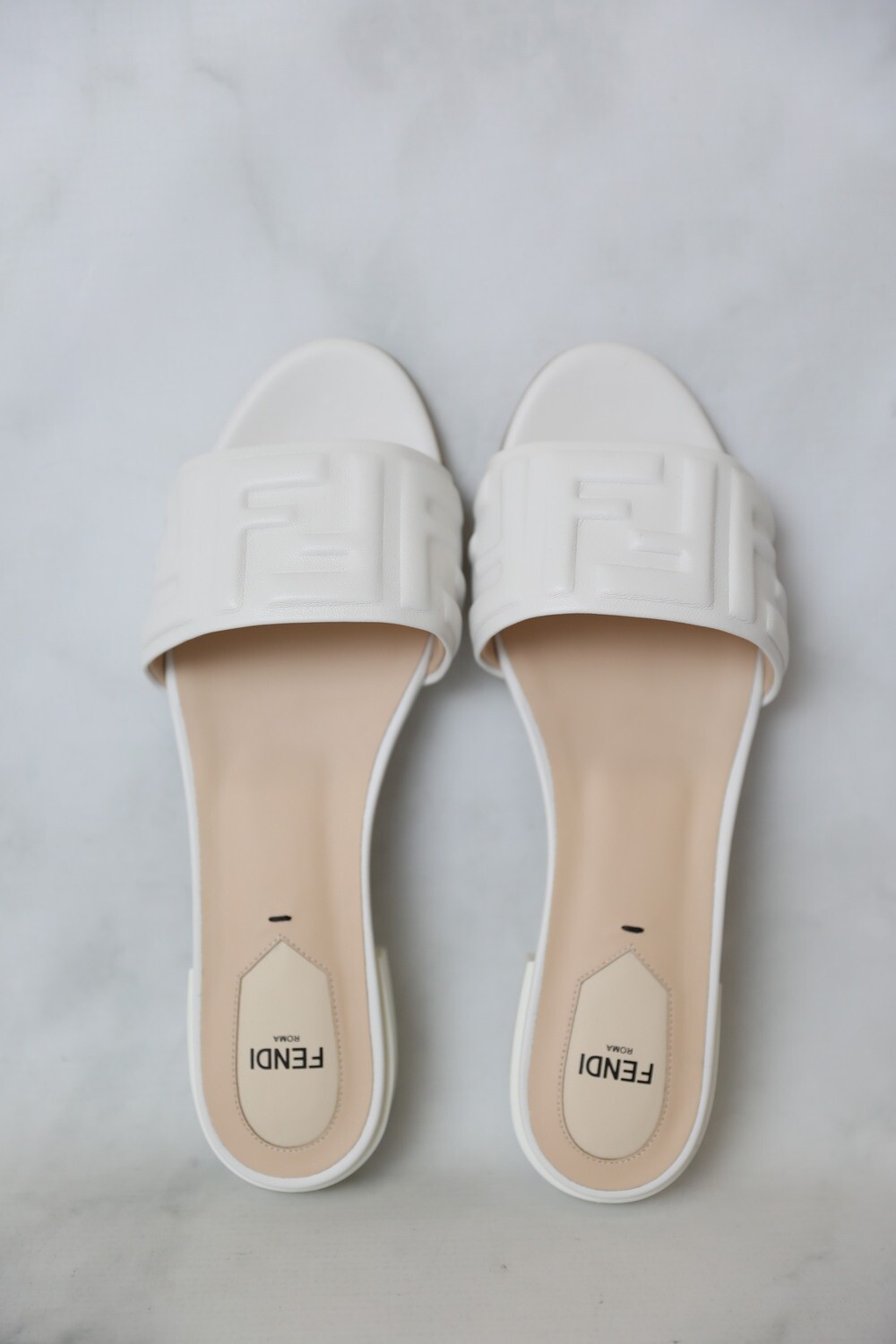 Fendi Logo Flats White Size 38 New in Box WA001